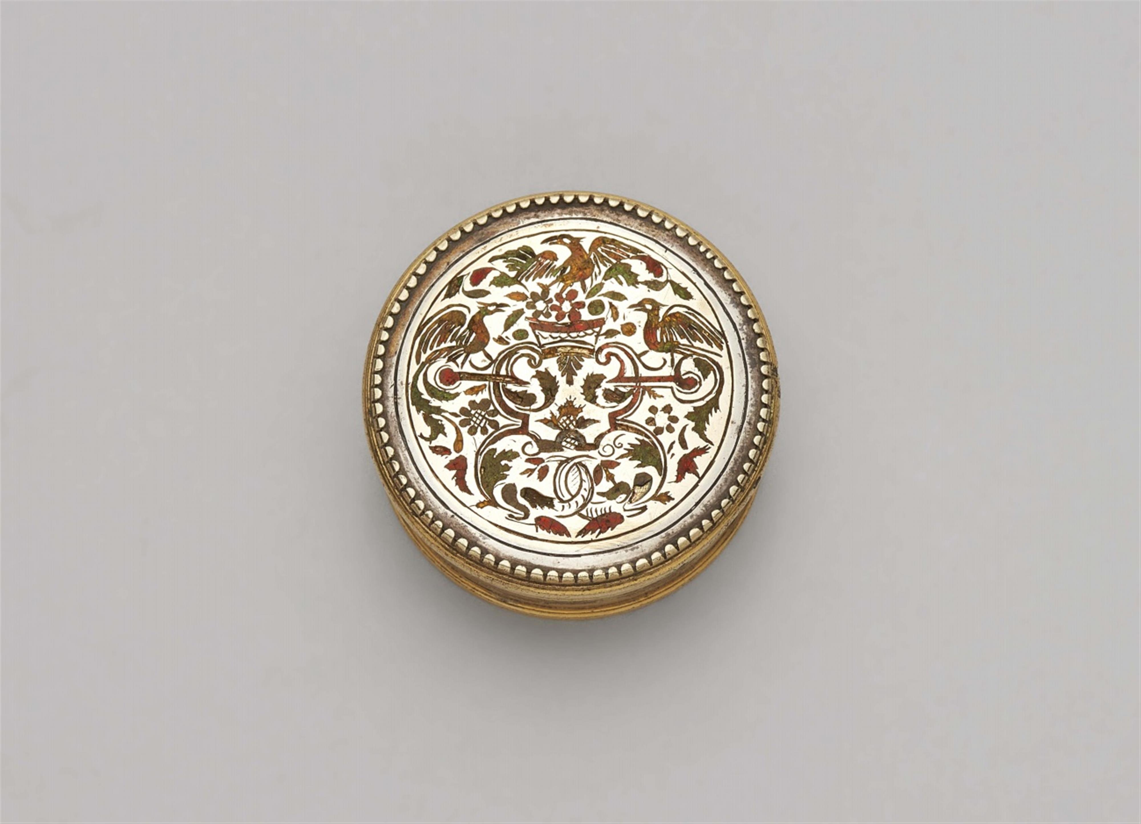 A Renaissance silver ducat box - image-1