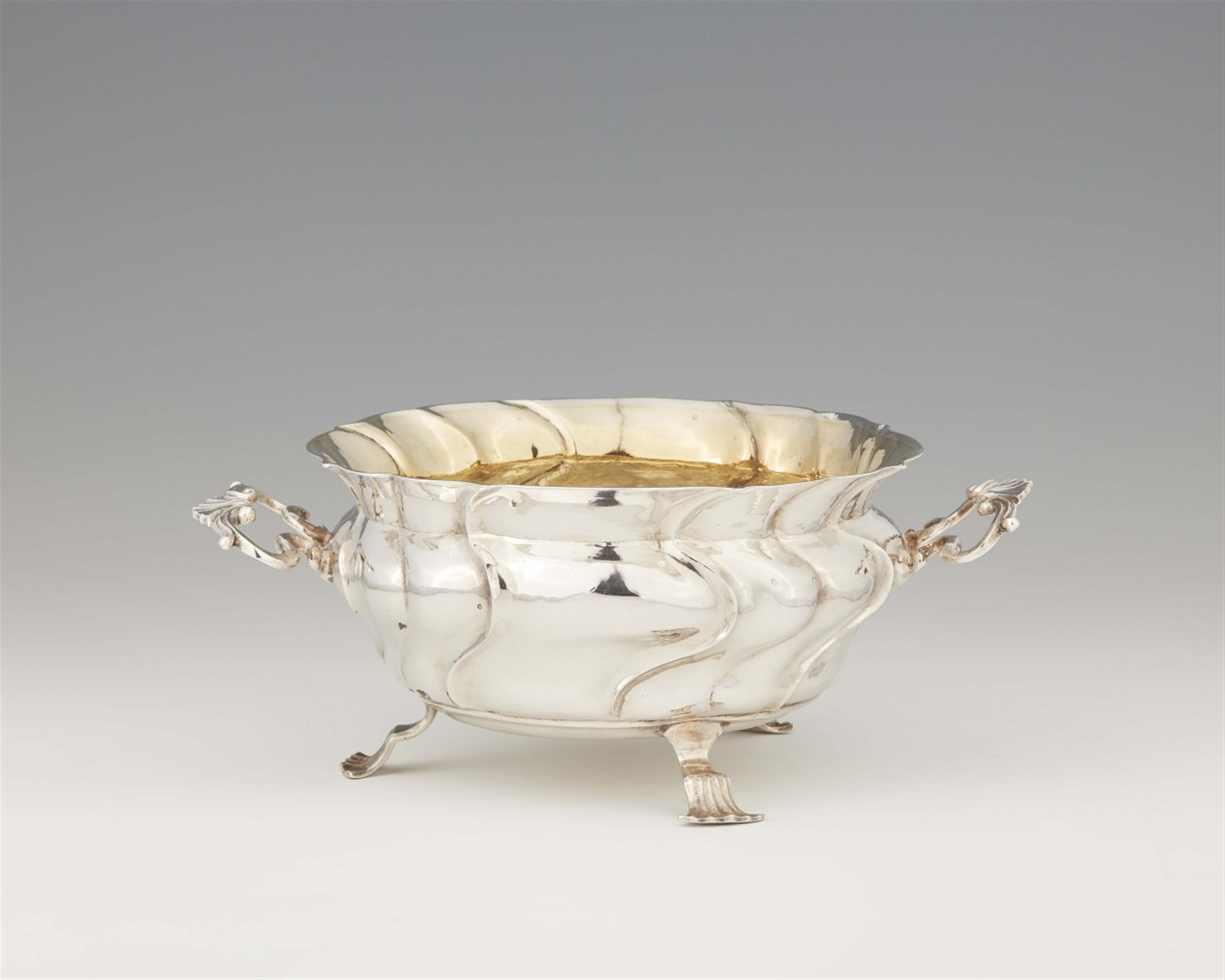 A Rococo Augsburg silver dish - image-1