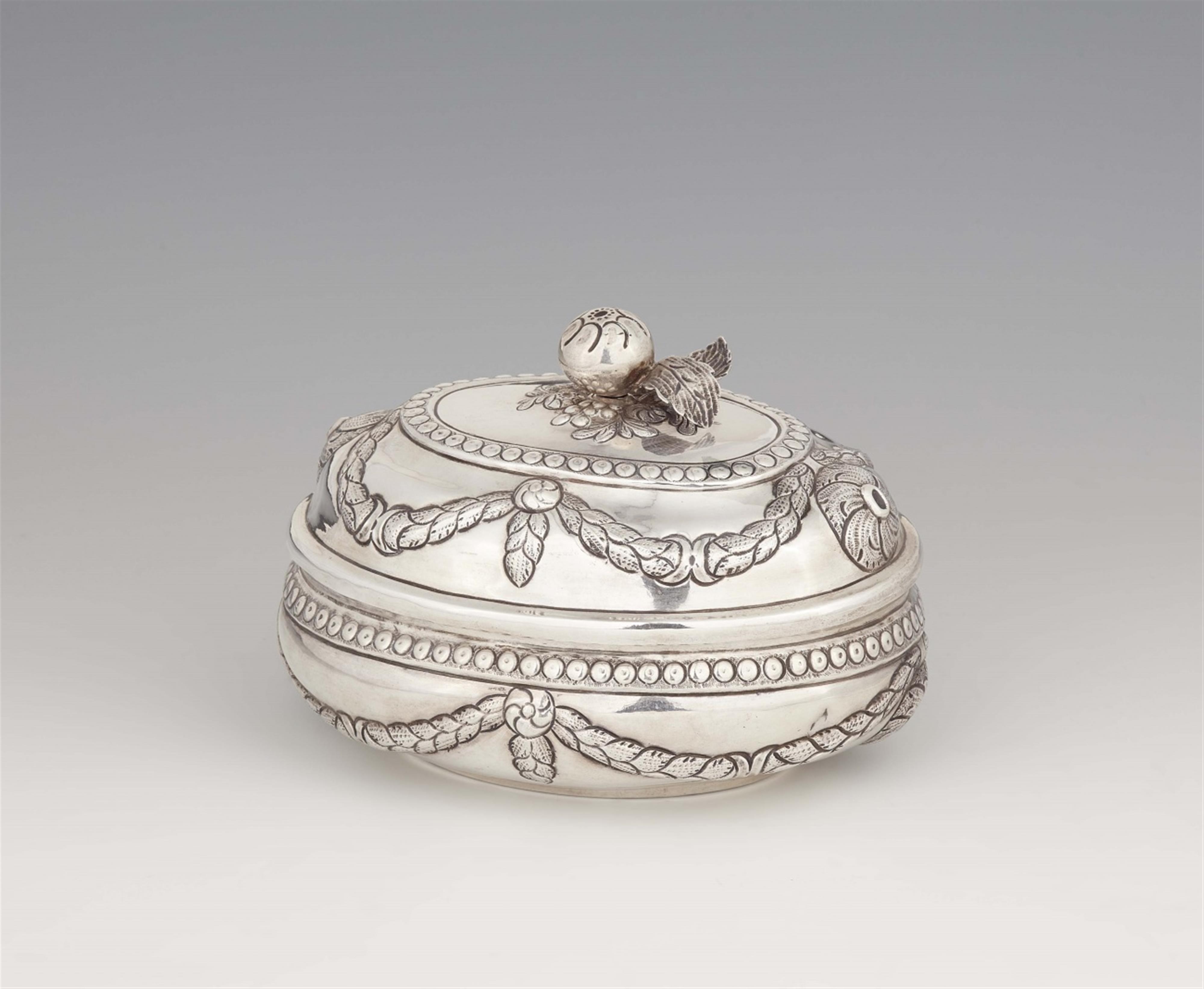 A Nuremberg silver sugar box - image-1