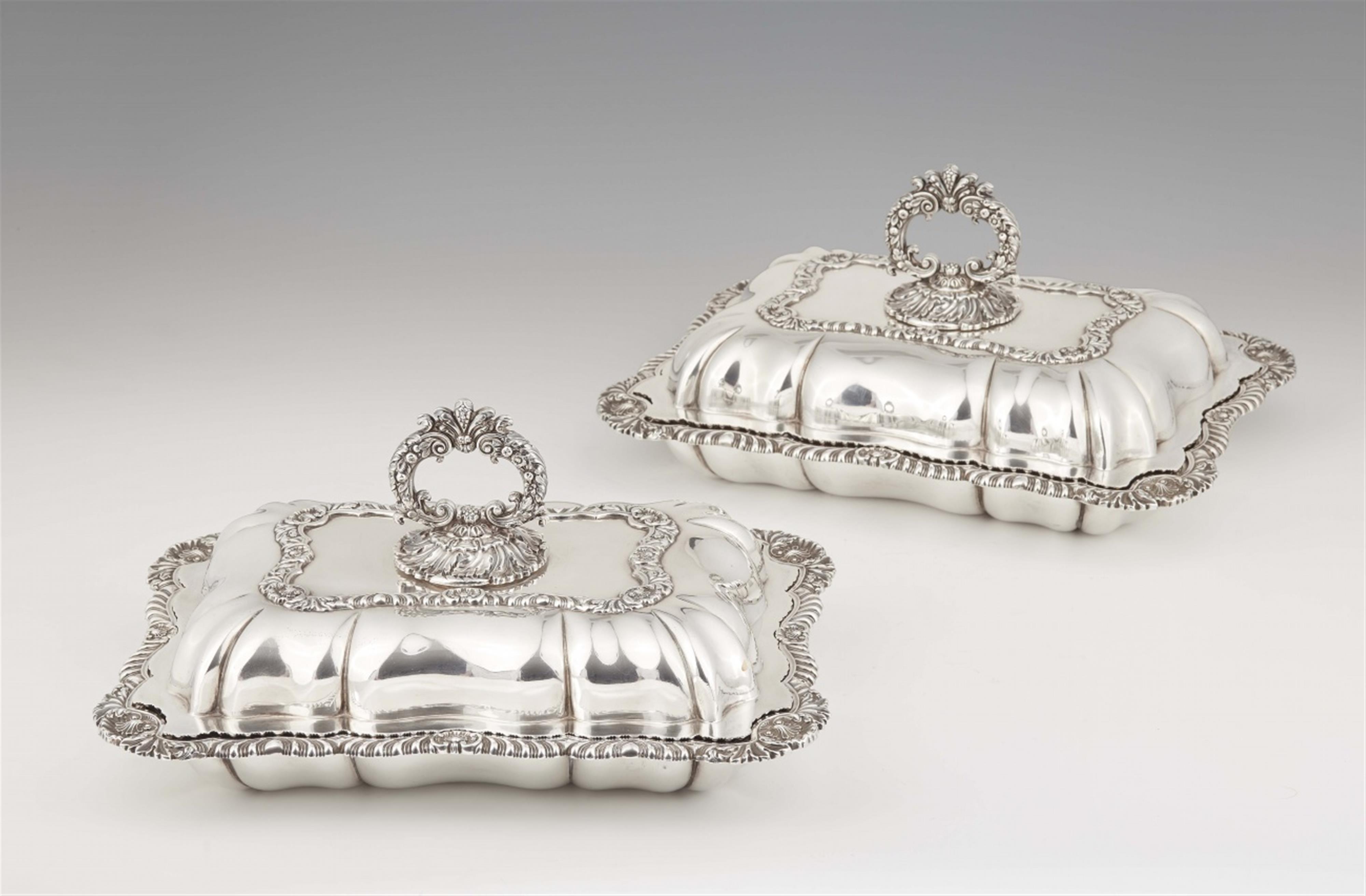 A pair of George IV silver dishes - image-1