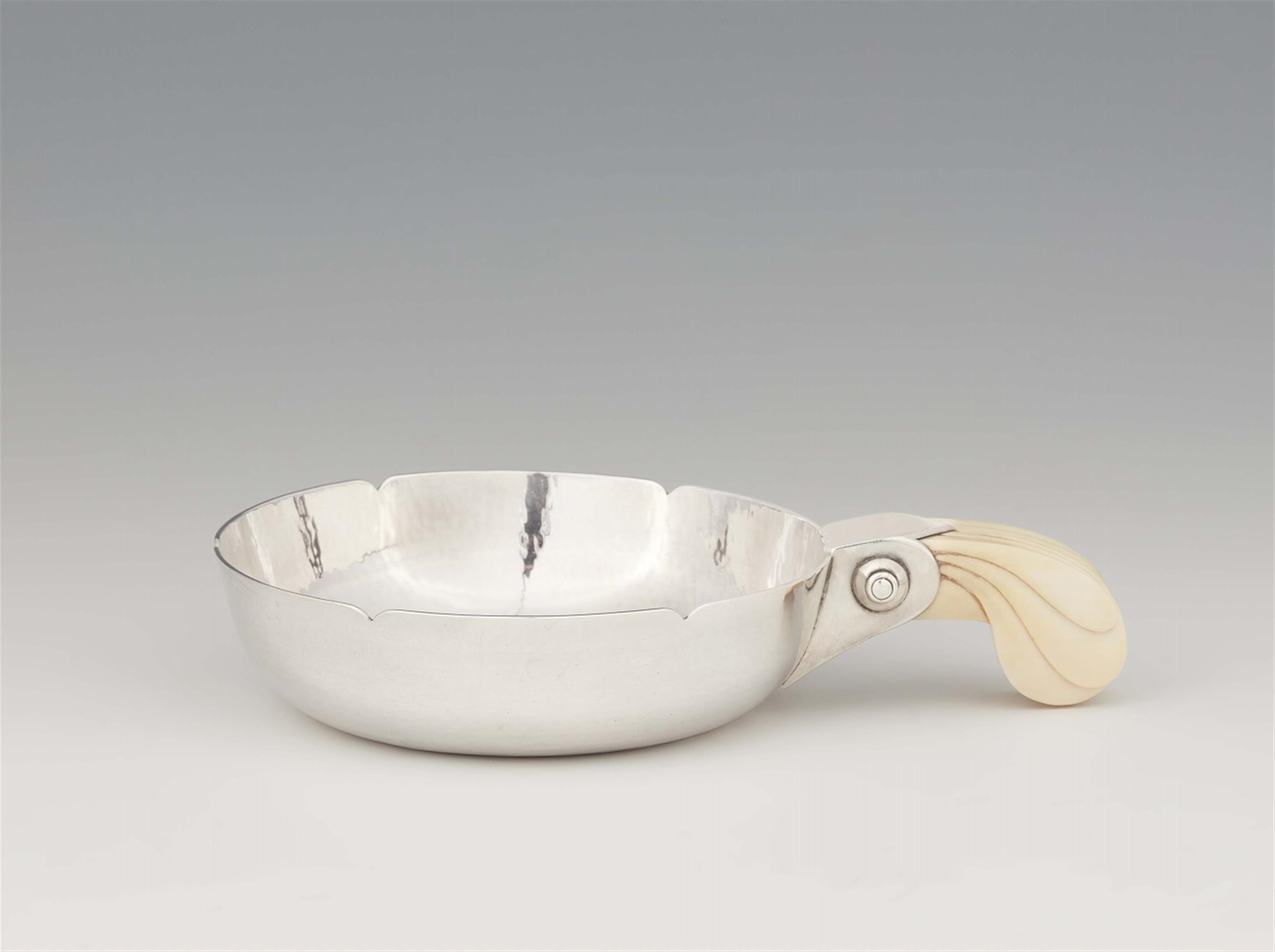 An Art Deco silver brandy bowl - image-1