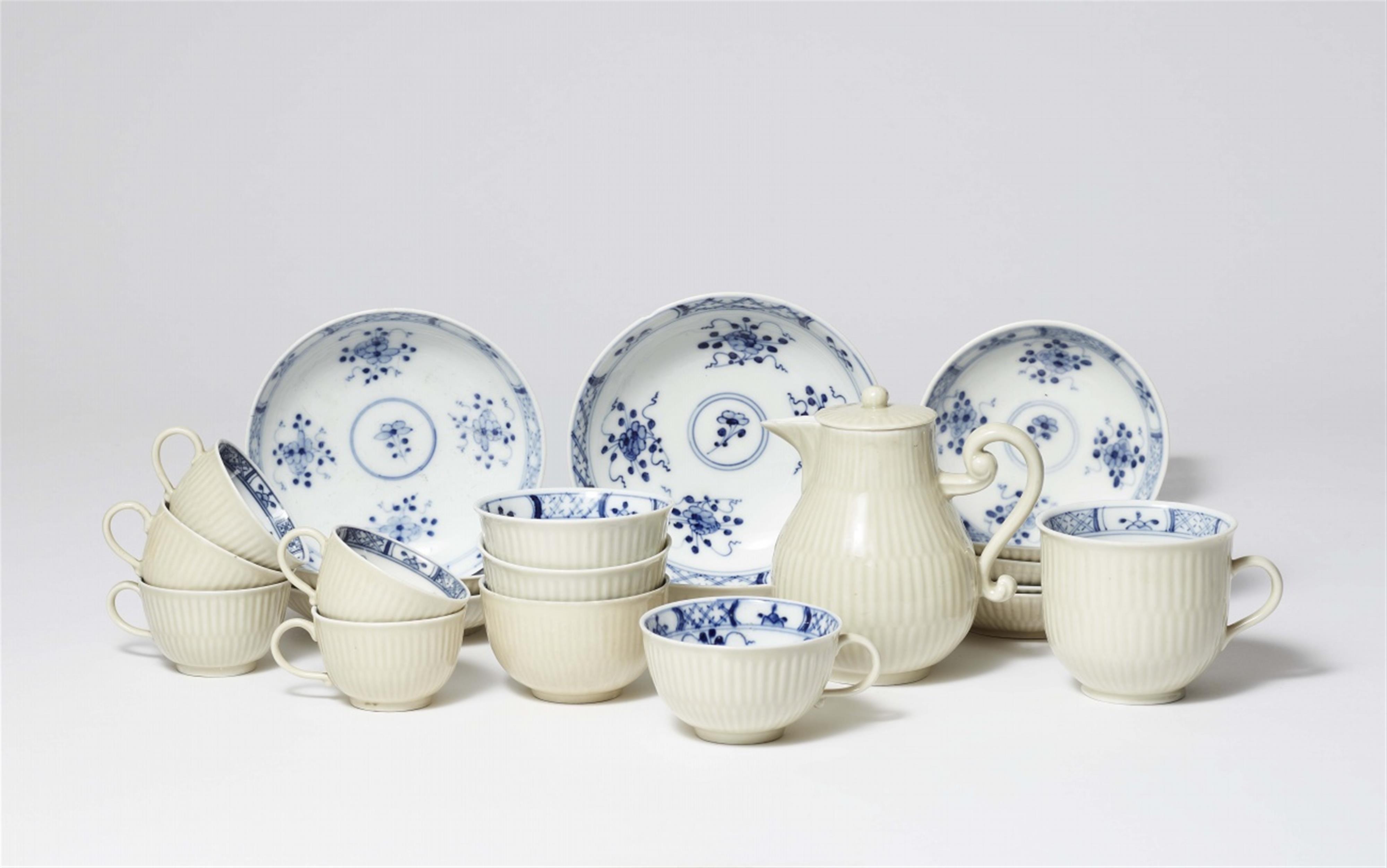 A Meissen porcelain service with a straw-coloured ground - image-1