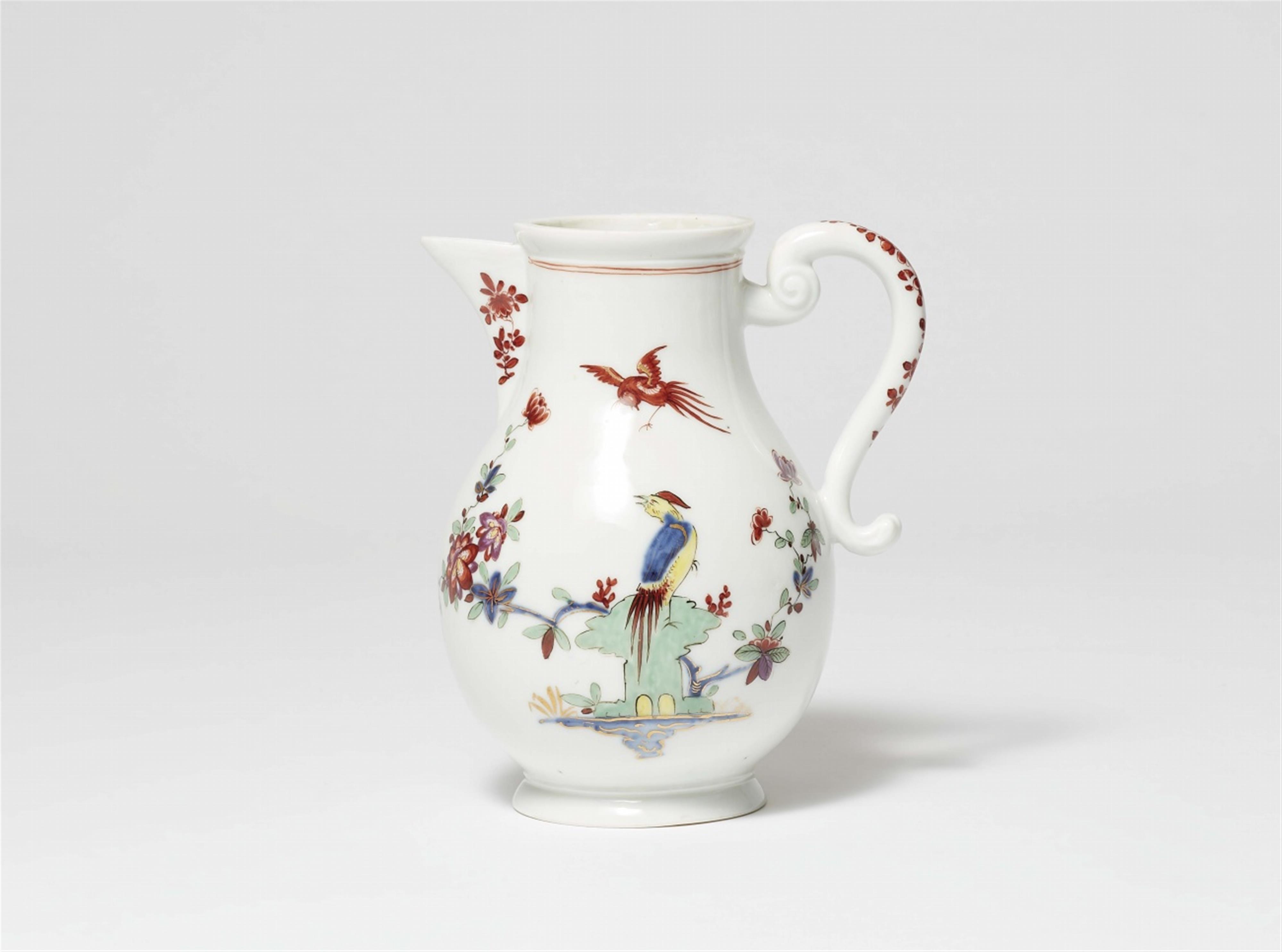 A Meissen porcelain jug with “indianische blumen” - image-1