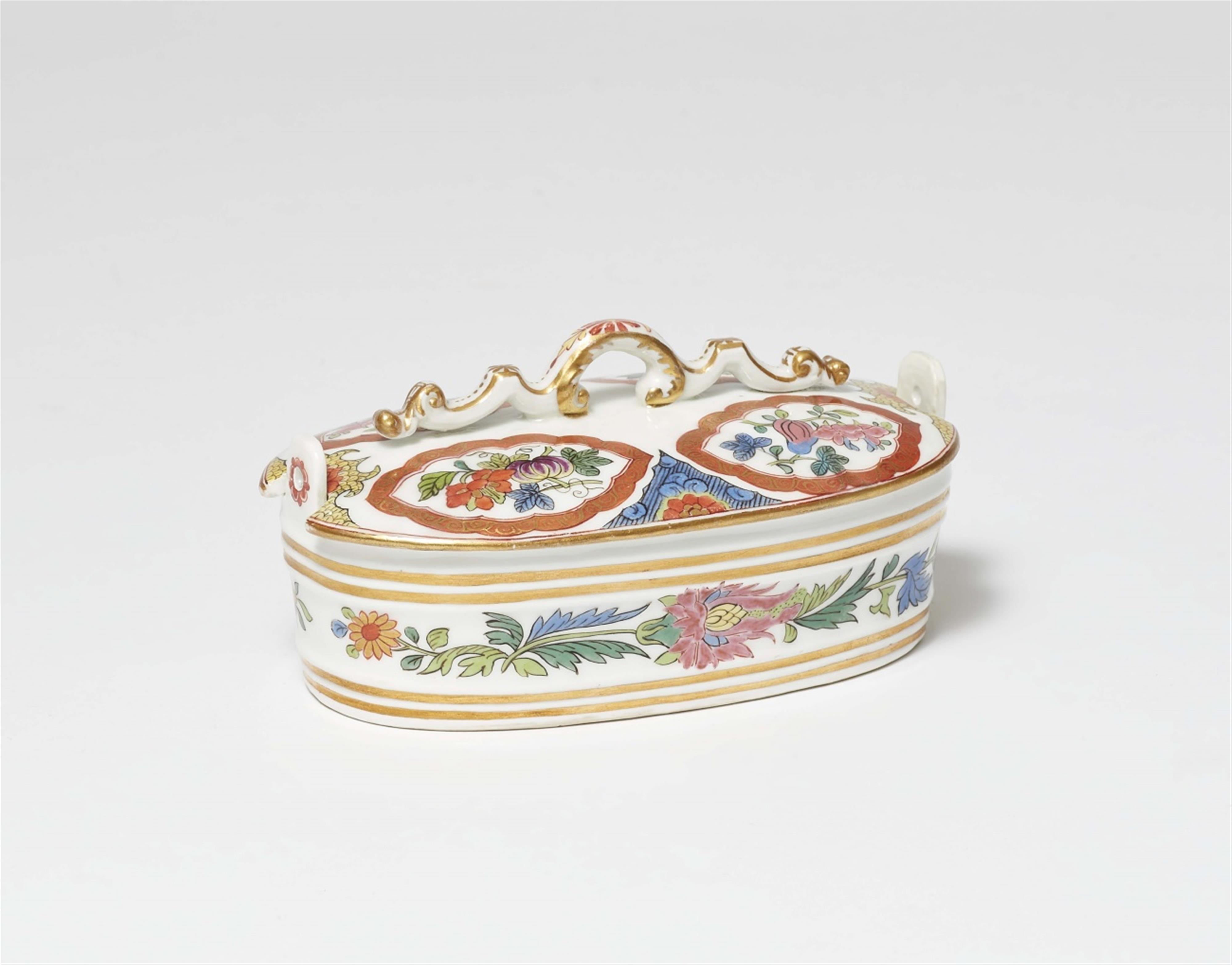 A rare Meissen porcelain butter dish with Chinoiserie cartouche décor - image-1