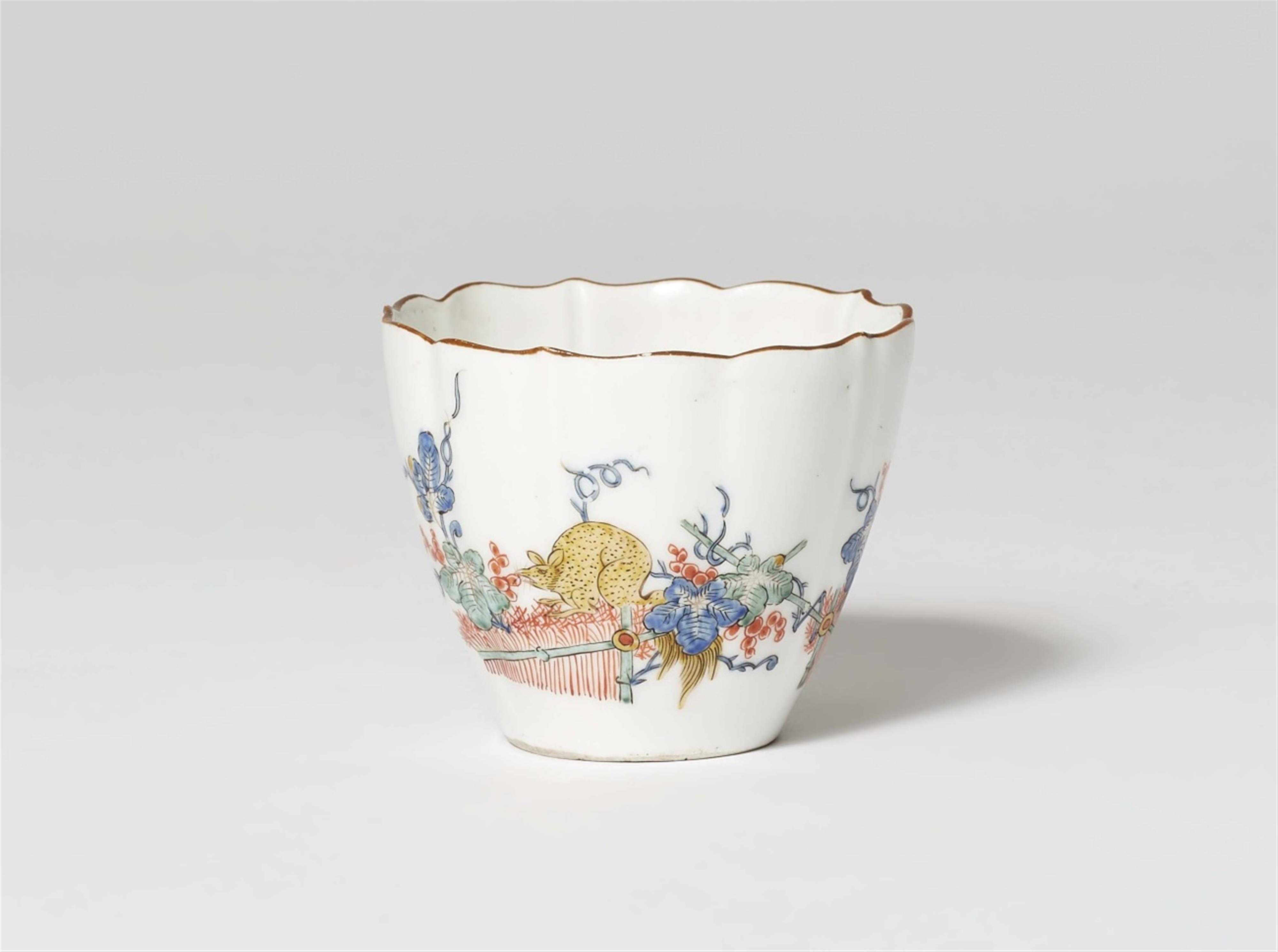 A Meissen porcelain beaker with squirrel motifs - image-1