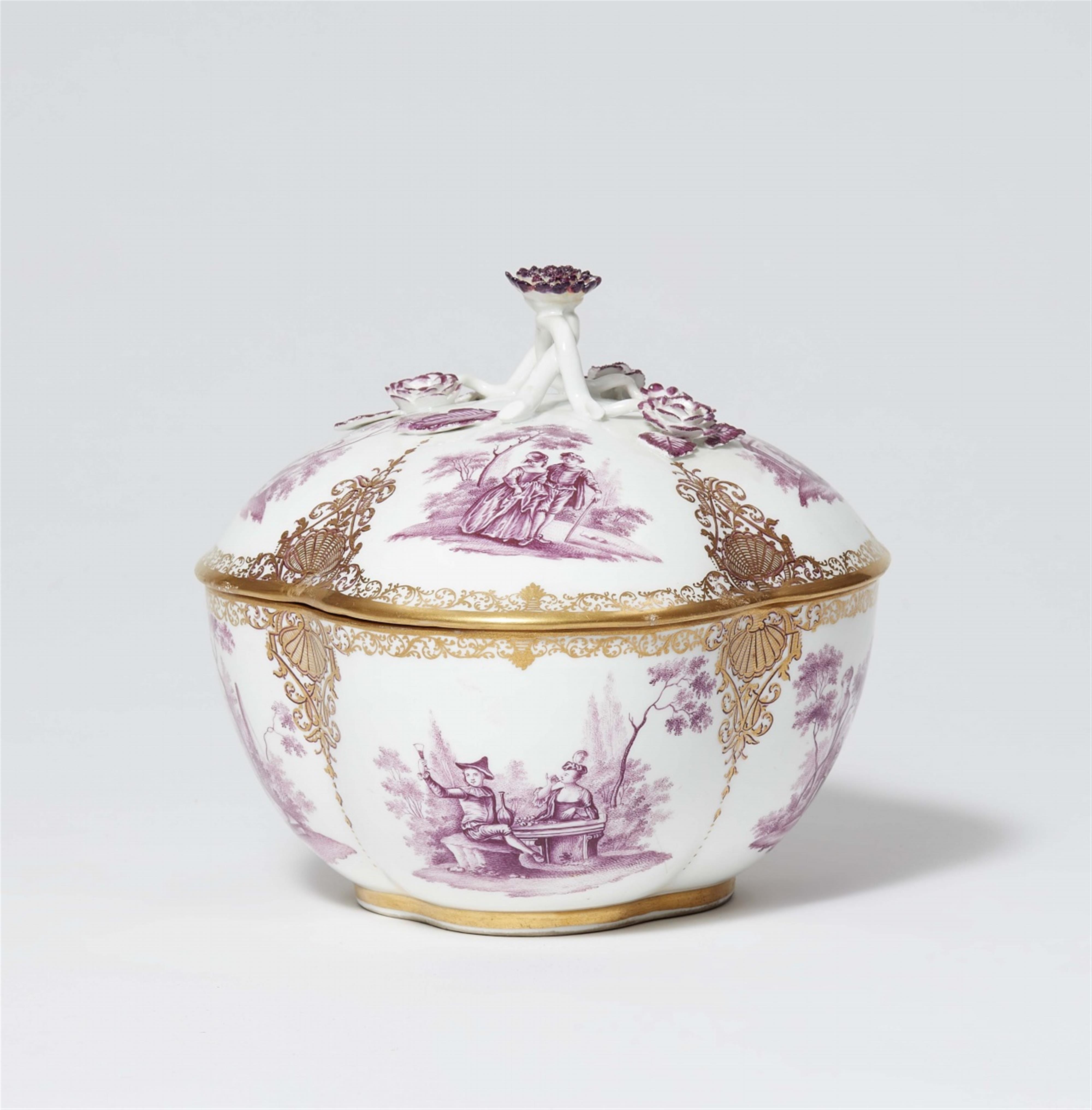 A Meissen porcelain ecuelle and stand with courtly garden scenes - image-2