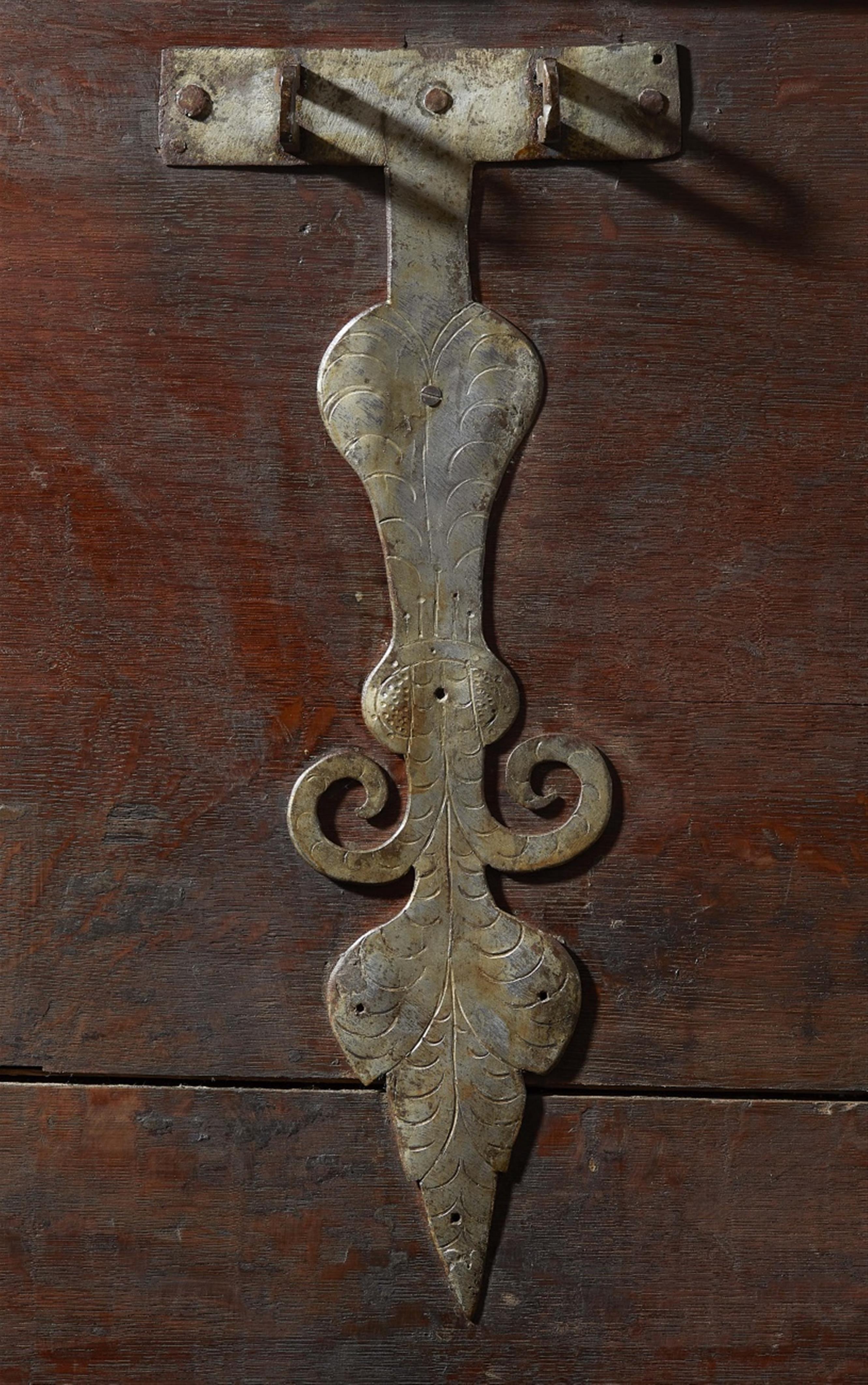 A wooden chest with Mannerist architectural motifs - image-5