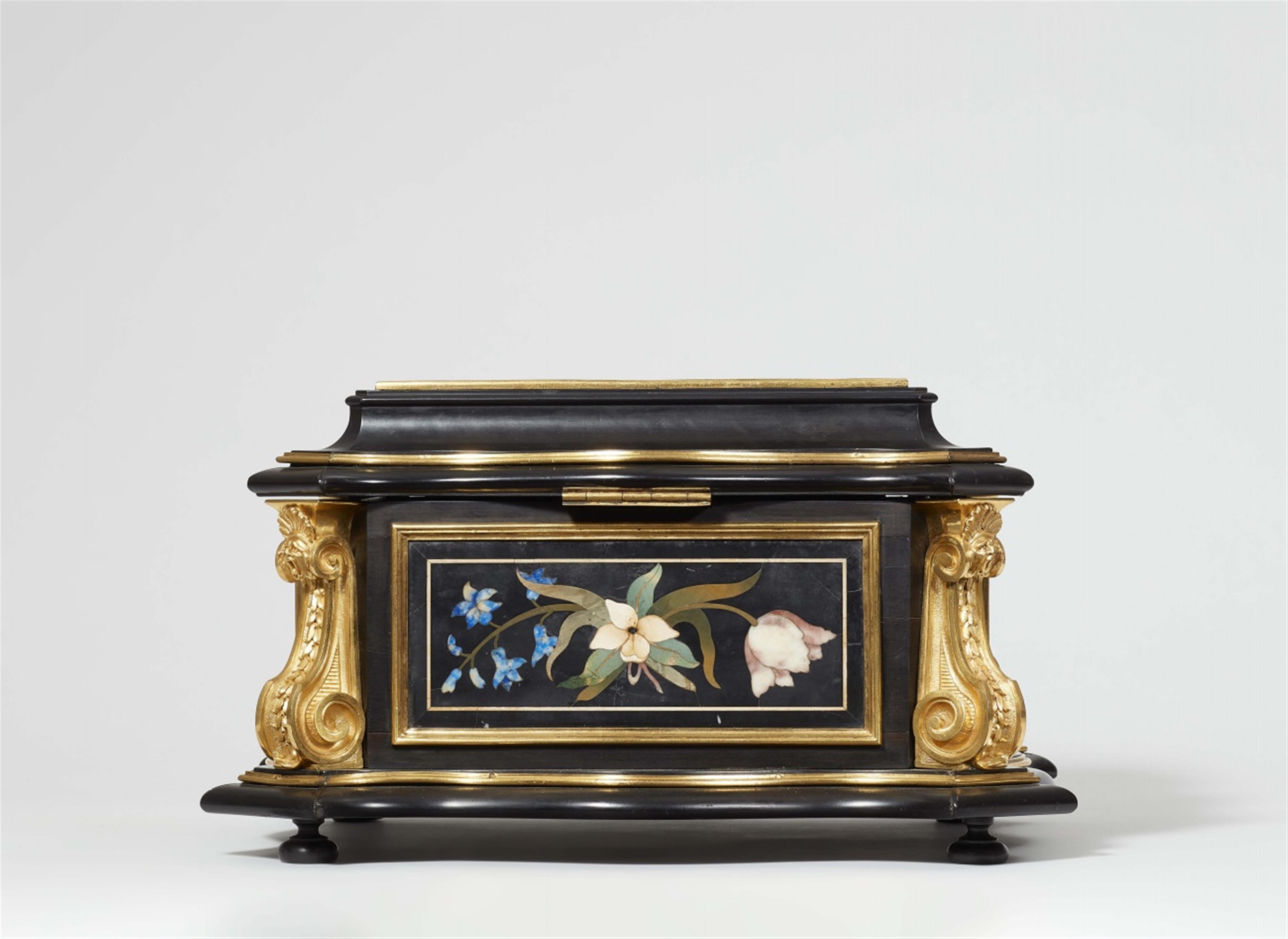 A Florentine Galleria dei Lavori pietre dure casket - image-6