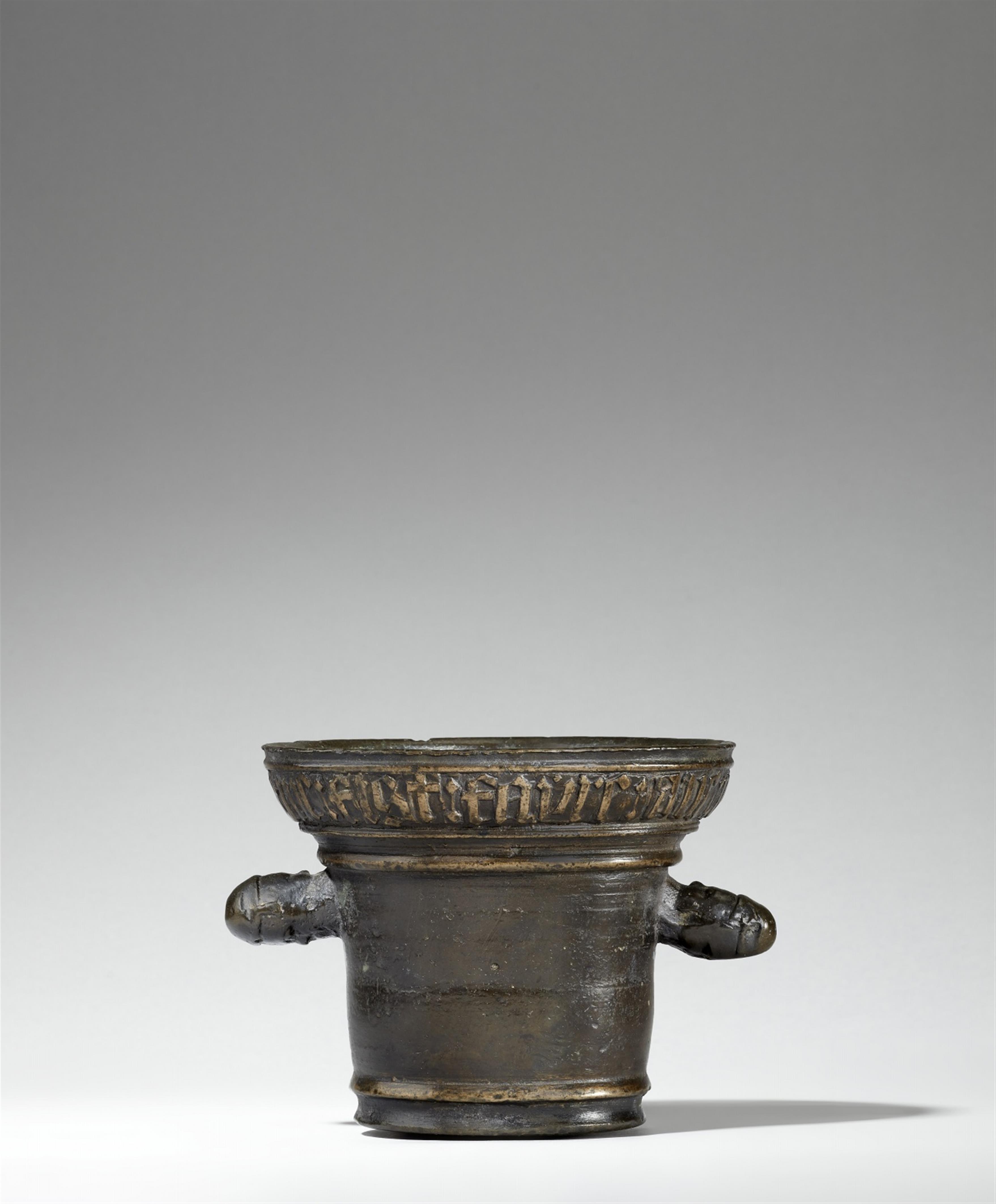A signed mortar with double-faced handles - image-1