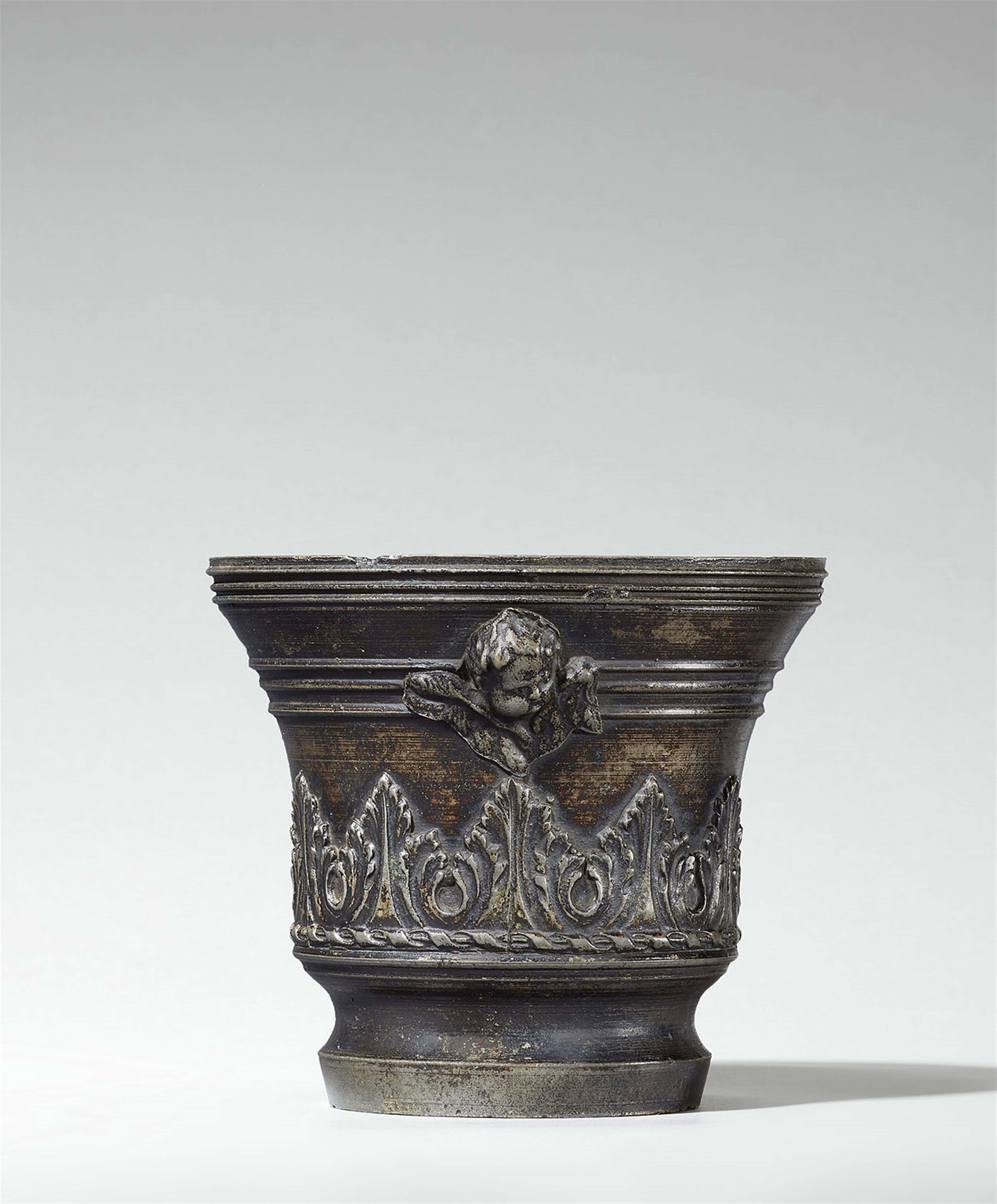 A mortar with cherub's head motifs - image-4