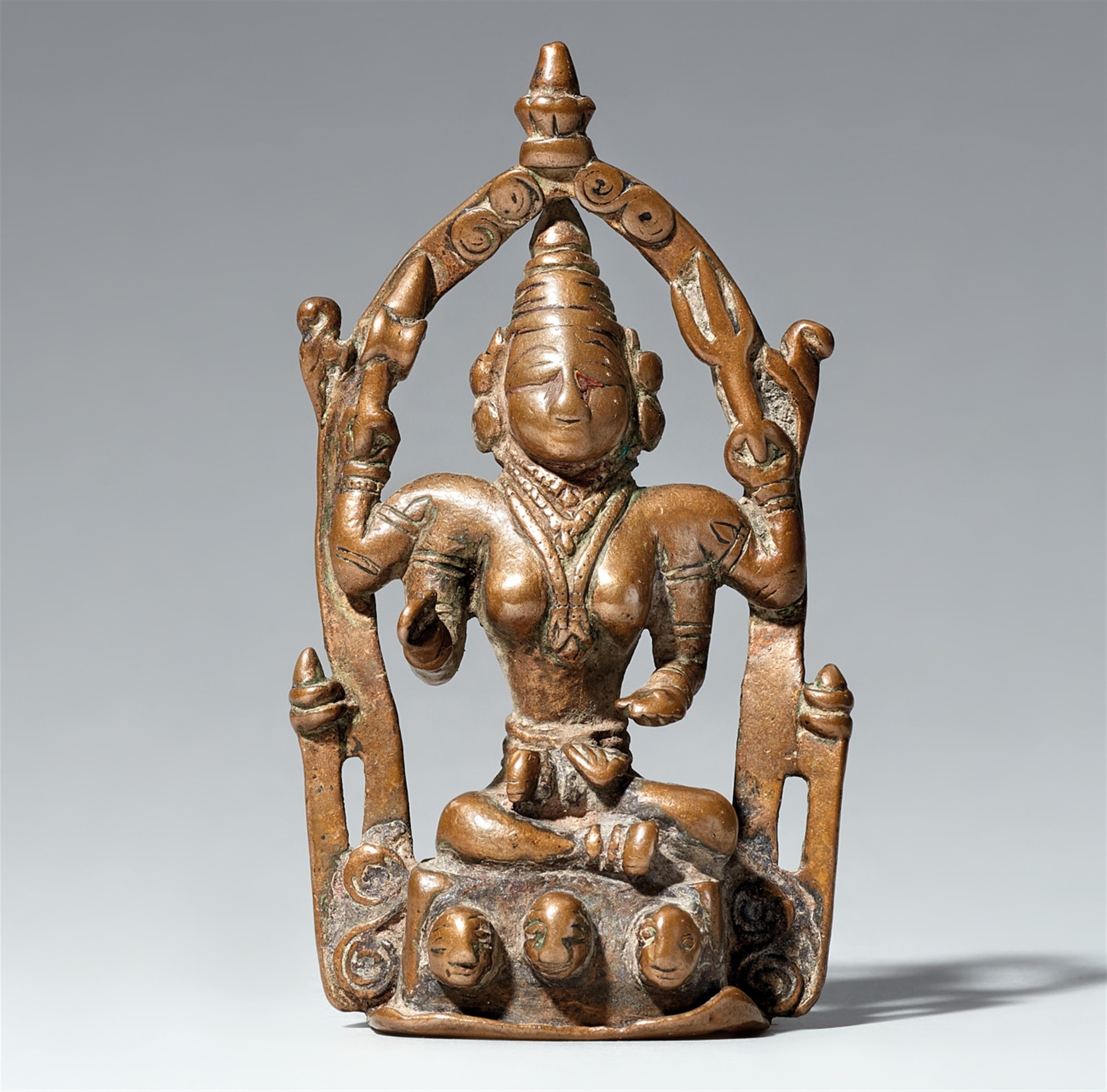 A Maharashtra copper alloy altar of Durga. Central India. 19th century - image-1