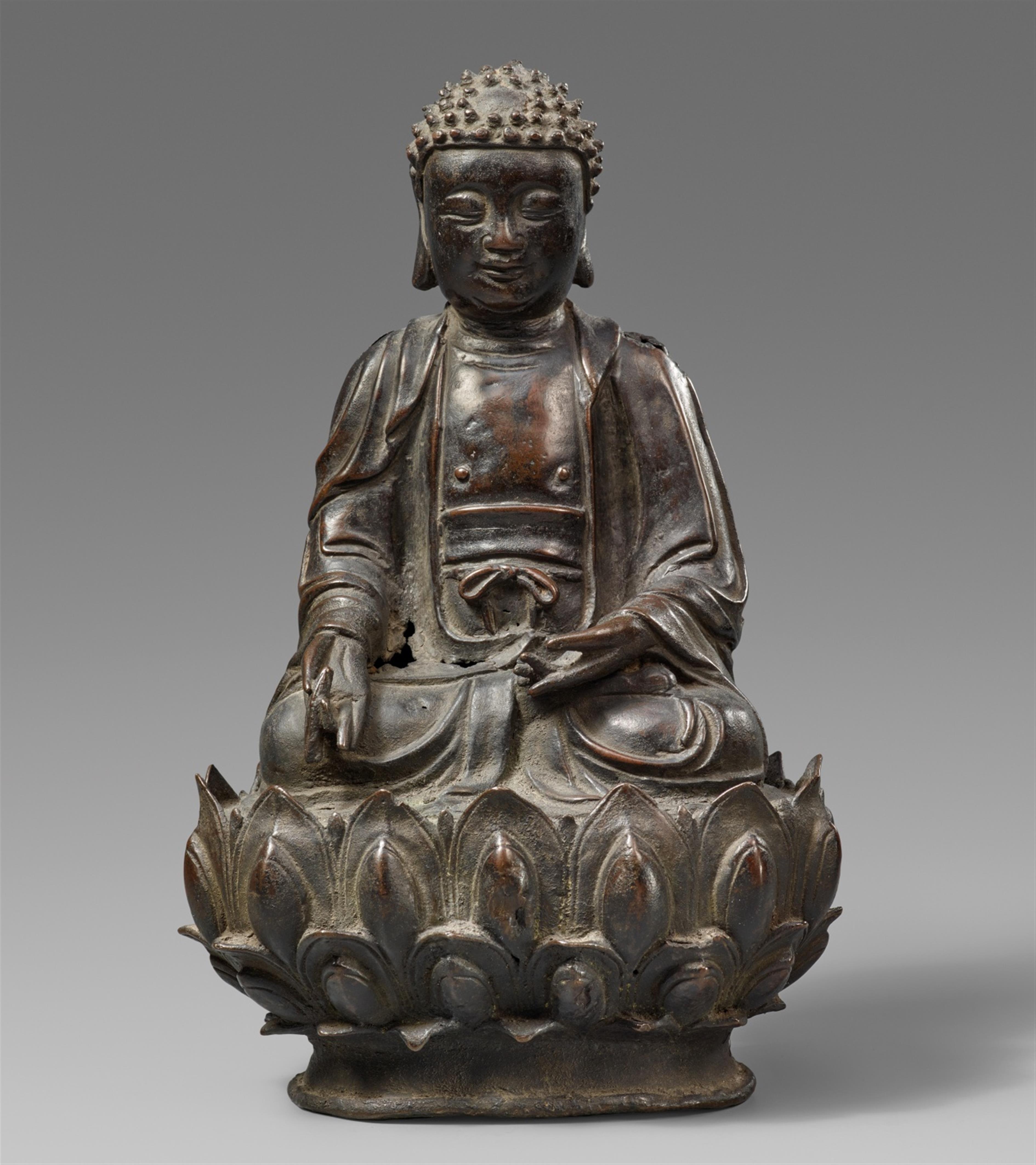 A bronze figure of a Medicine Buddha. 17./18. Jh. - image-1