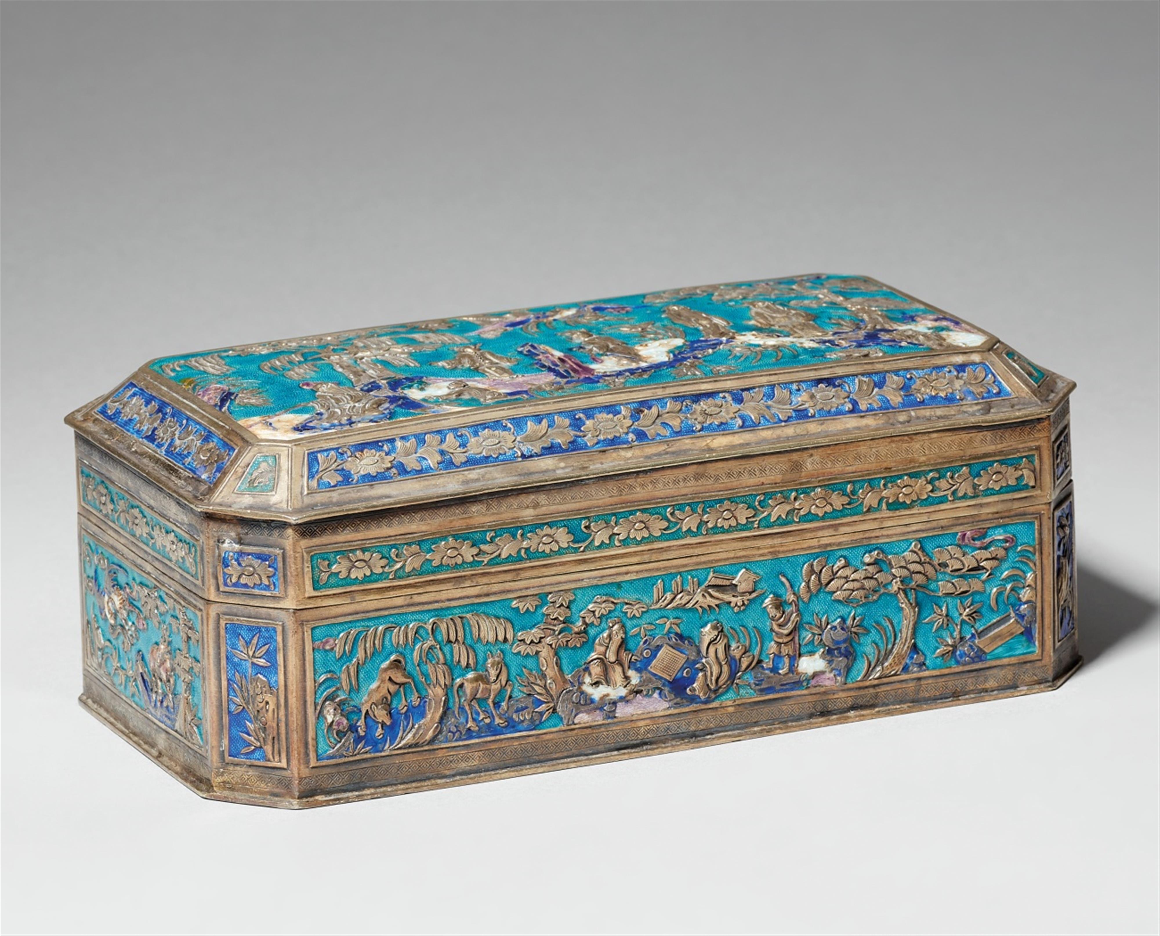 A gilt silver and translucent enamel box. Probably Canton Second half 19th century - image-1