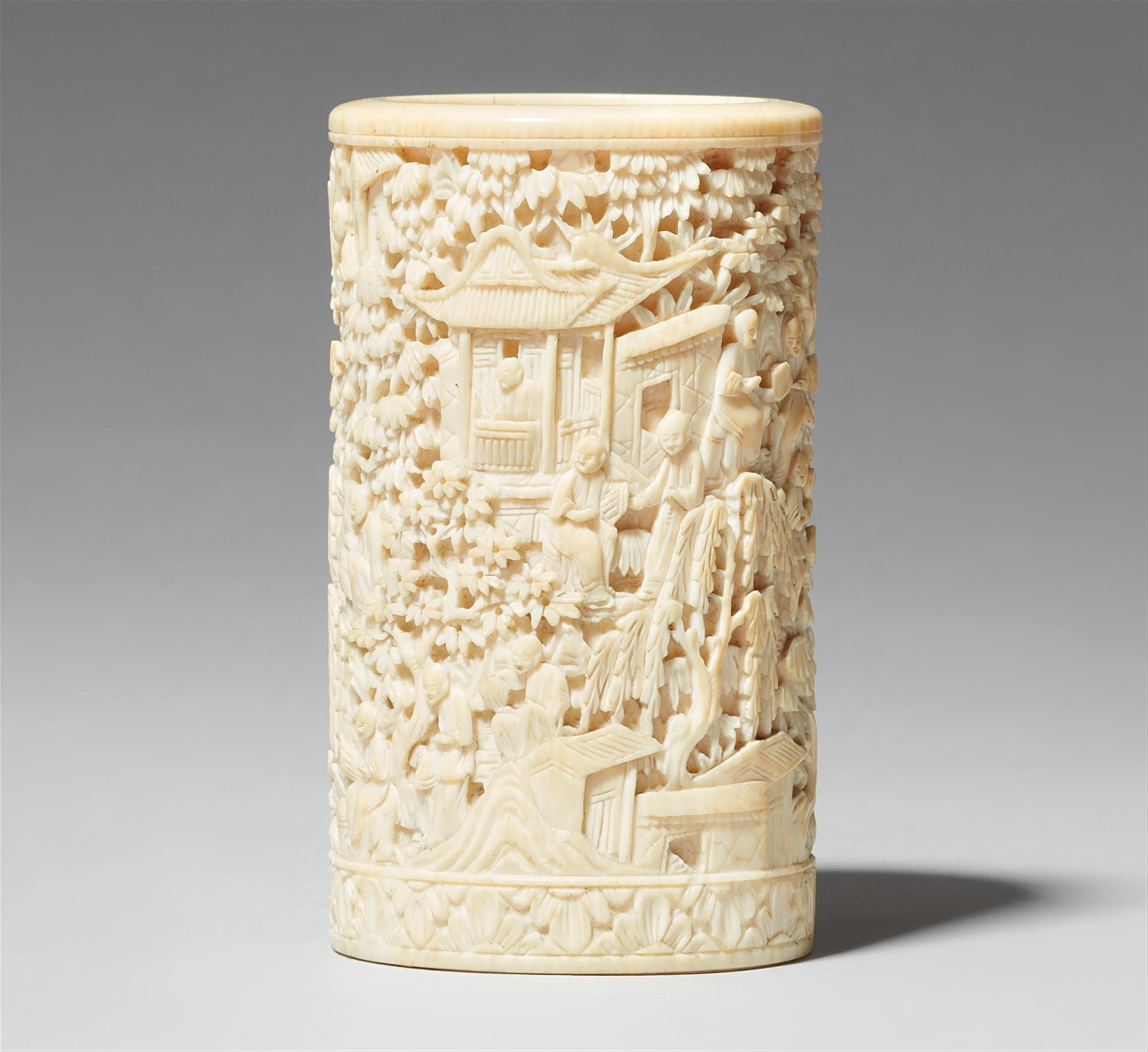 A small Canton ivory brush pot. Mid-19th century - image-1