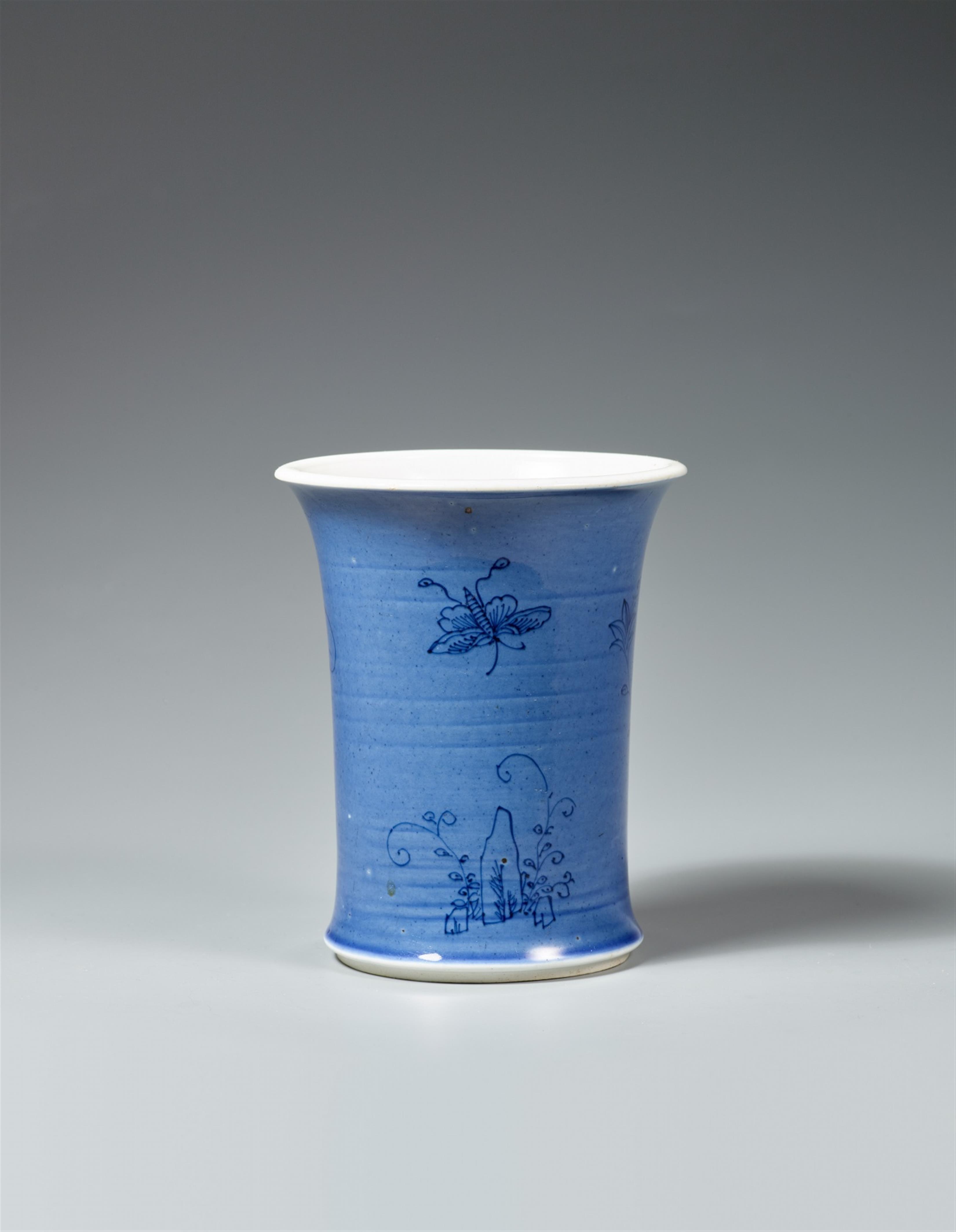 Blau glasierter Pinselbecher. Qing-Zeit (1644-1911) - image-2