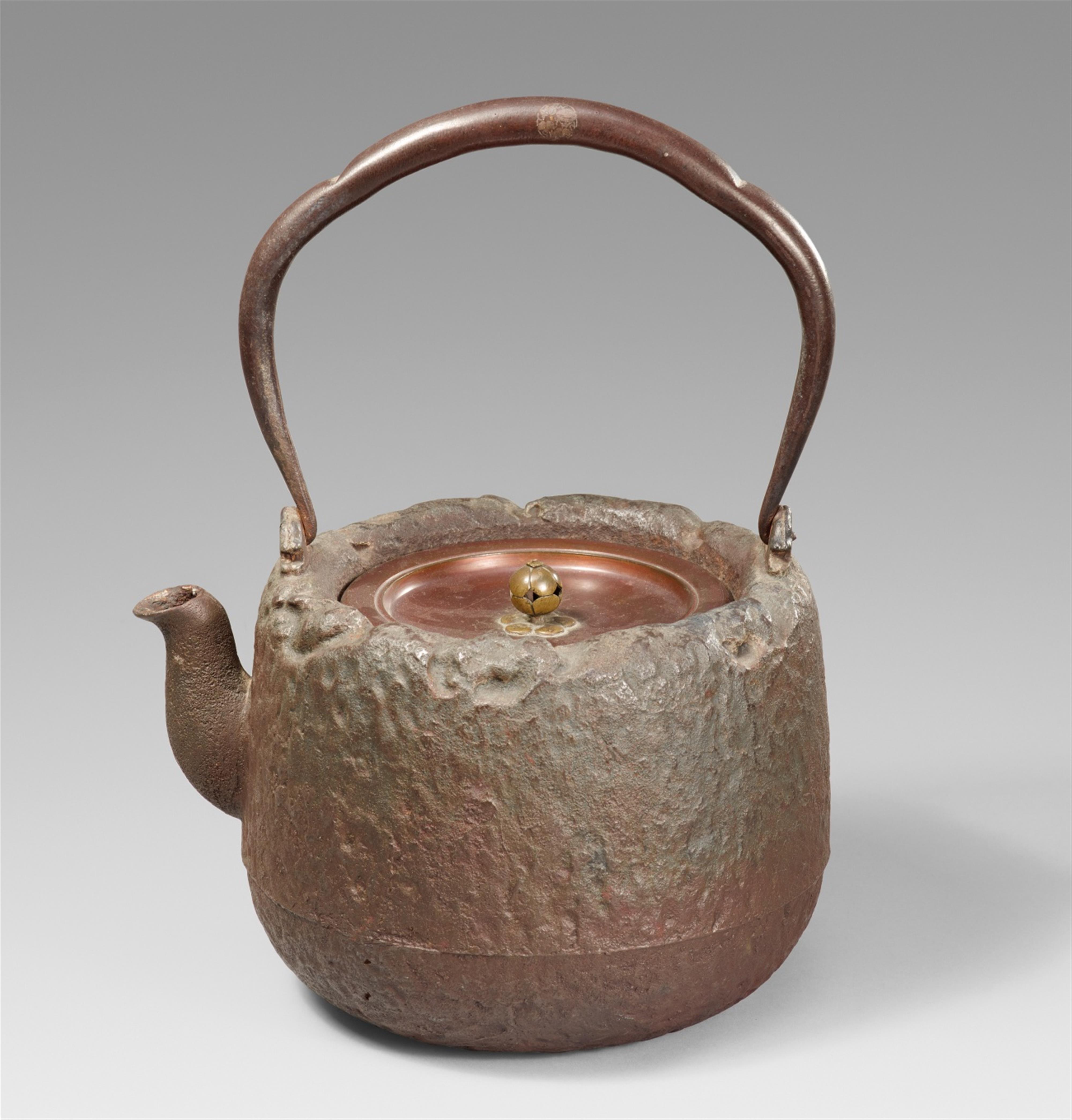 A very large iron water kettle (tetsubin). Around 1900 - image-1