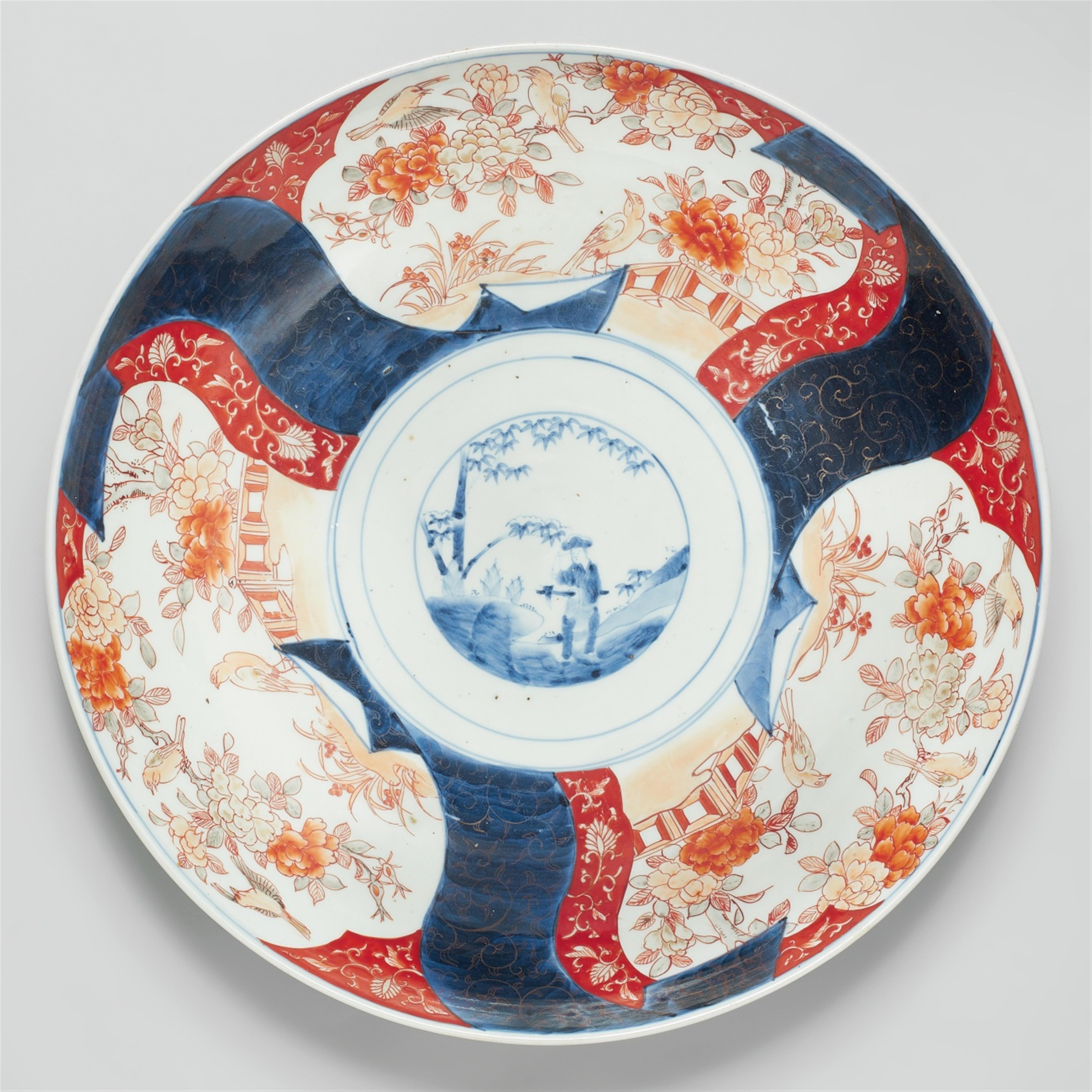 A large Imari charger. Arita. 19th century - image-1