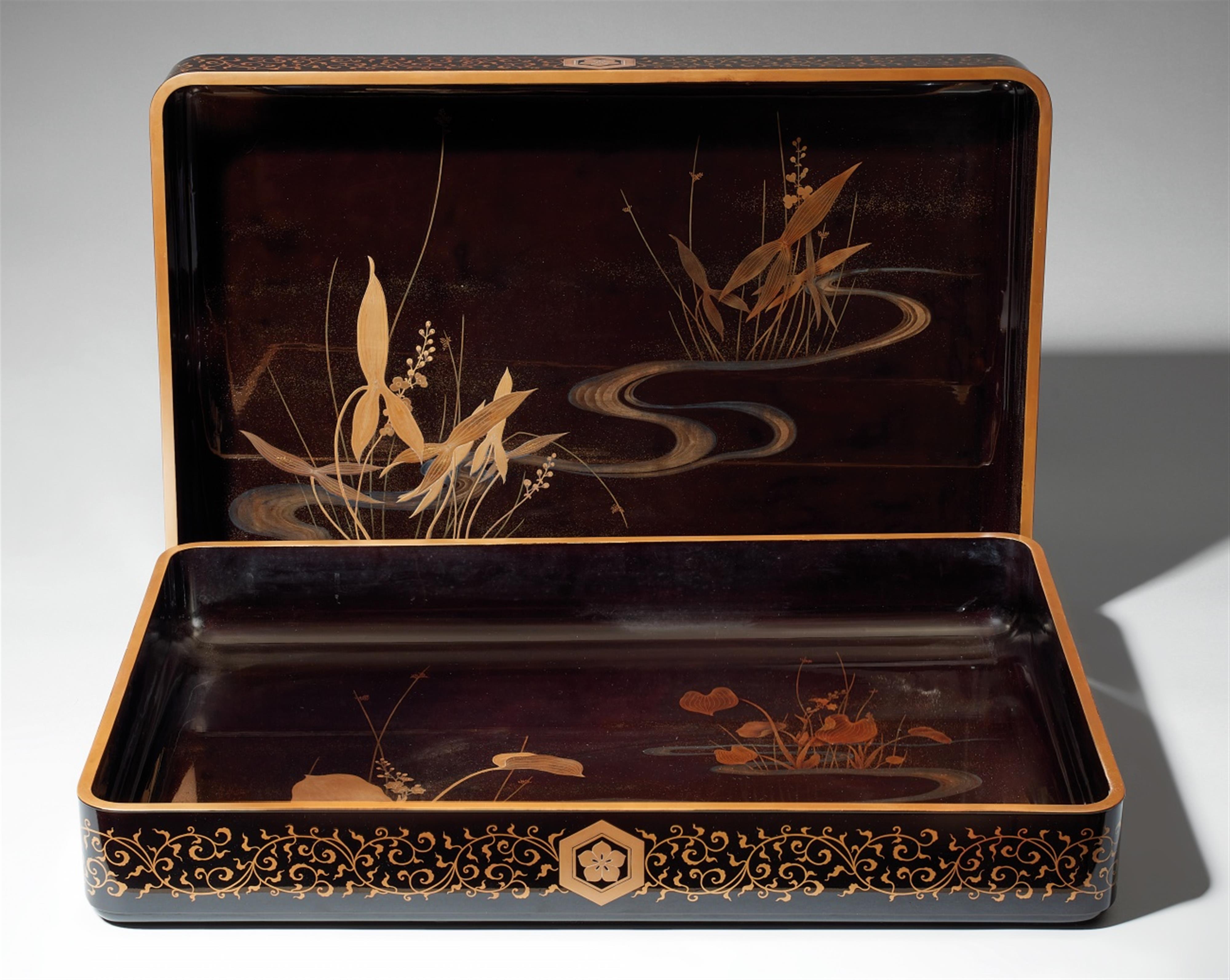 Two large lacquer trays (hirobuta). Mid-20th century - image-1