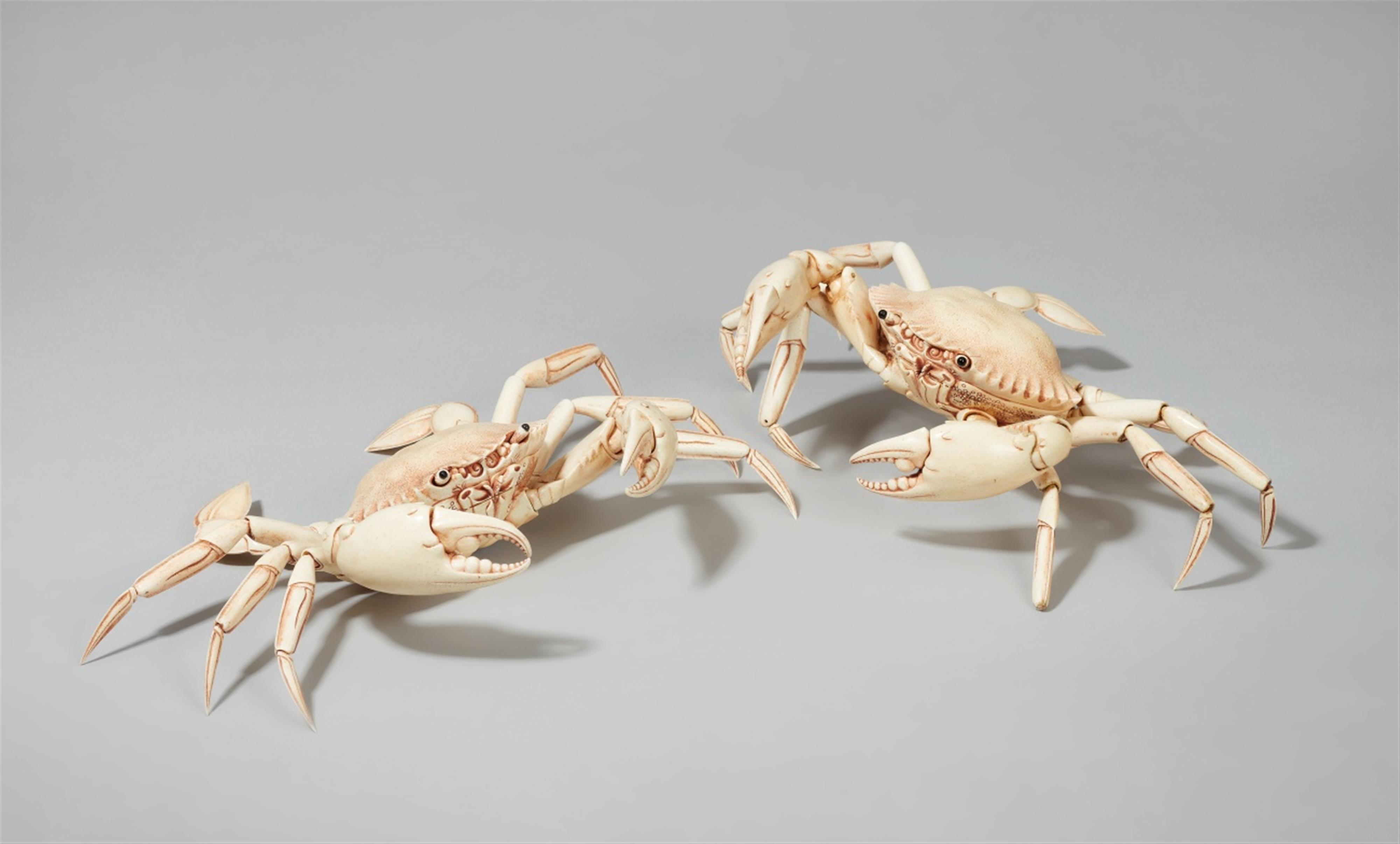 Two large ivory okimono of crabs. Late 19th/early 20th century - image-1