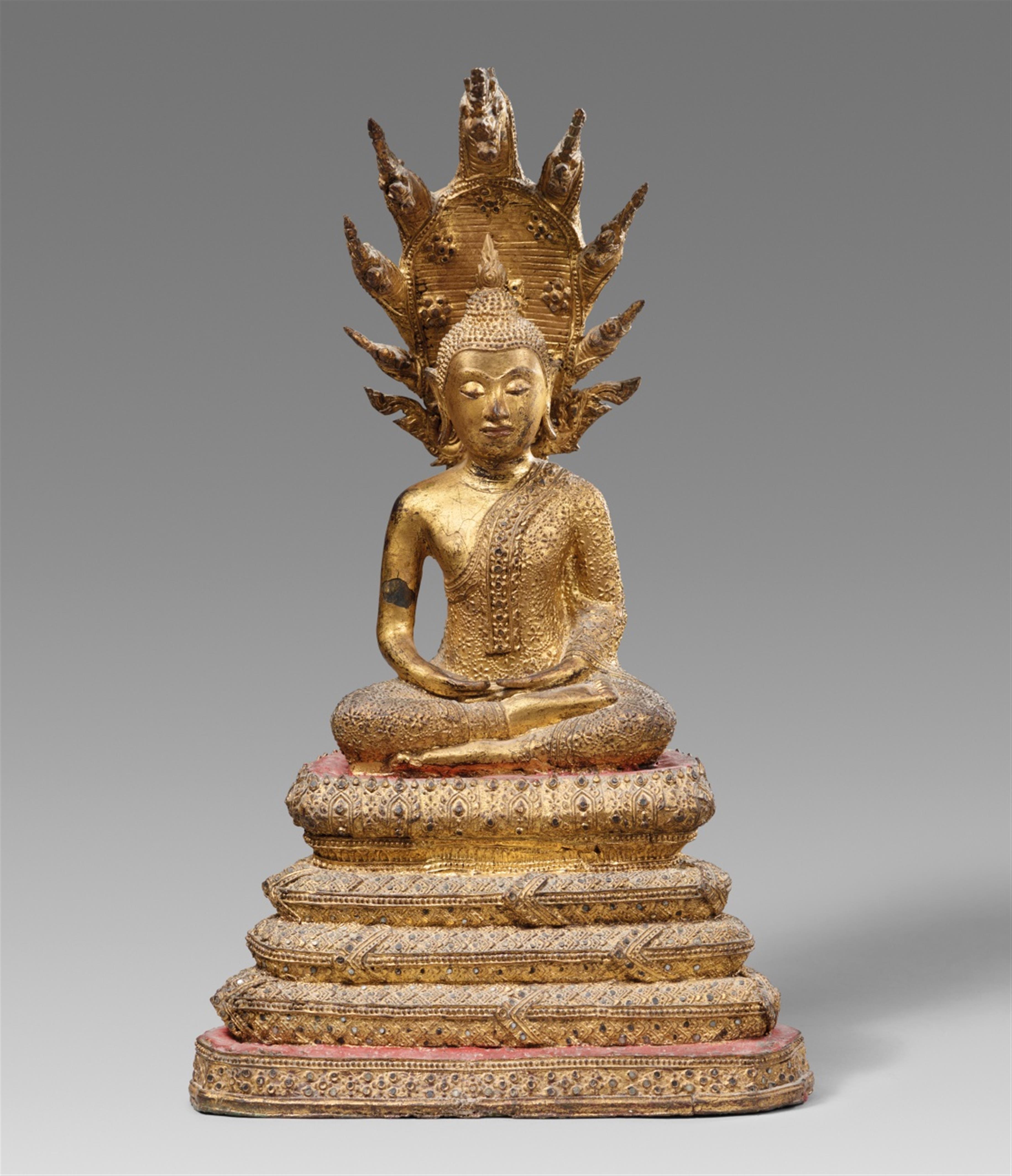 A Ratanakosin gilt lacquered bronze figure of Buddha Mucalinda. Thailand, 19th century - image-1