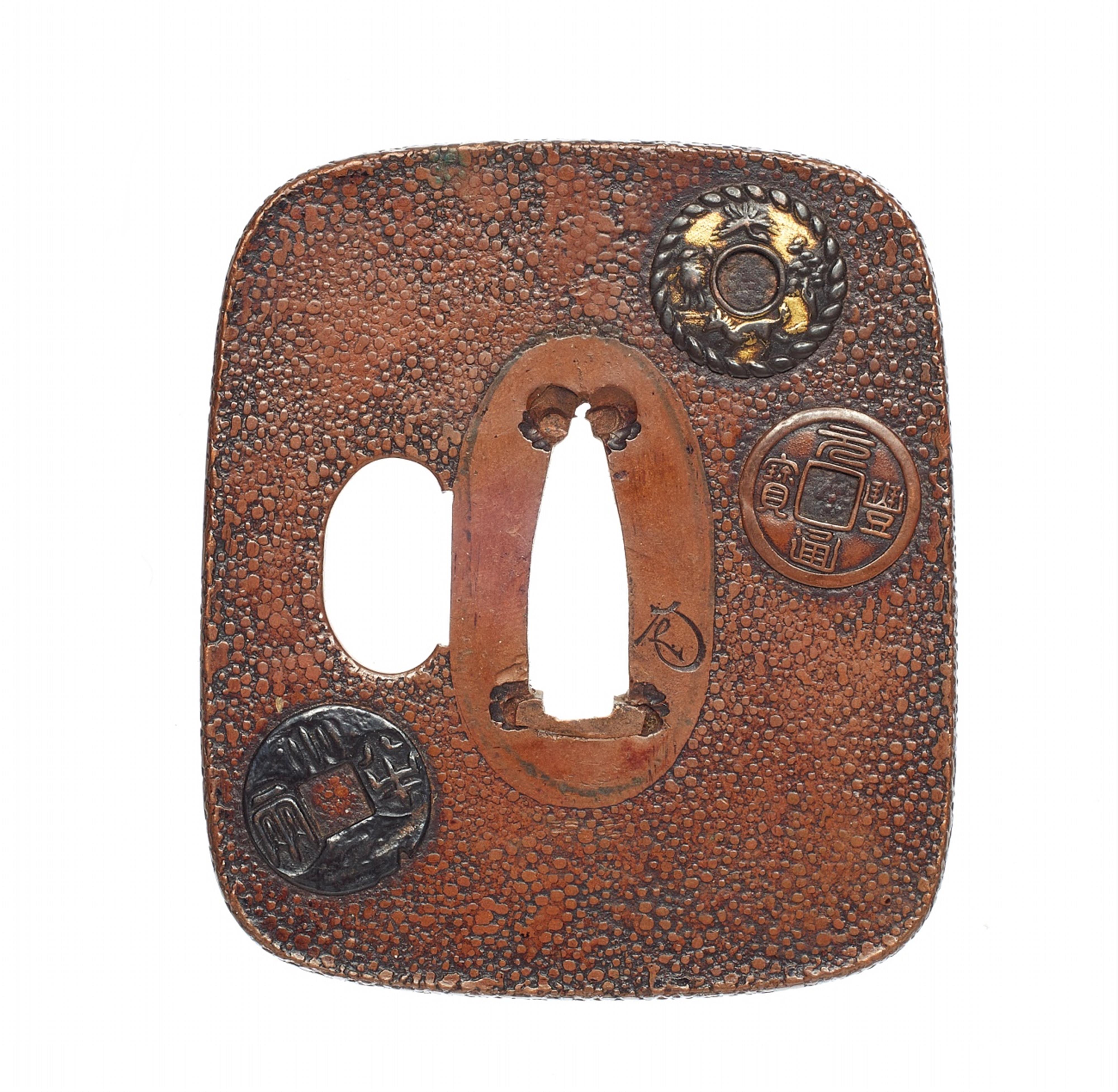 A copper tsuba. Edo period, 19th century - image-1