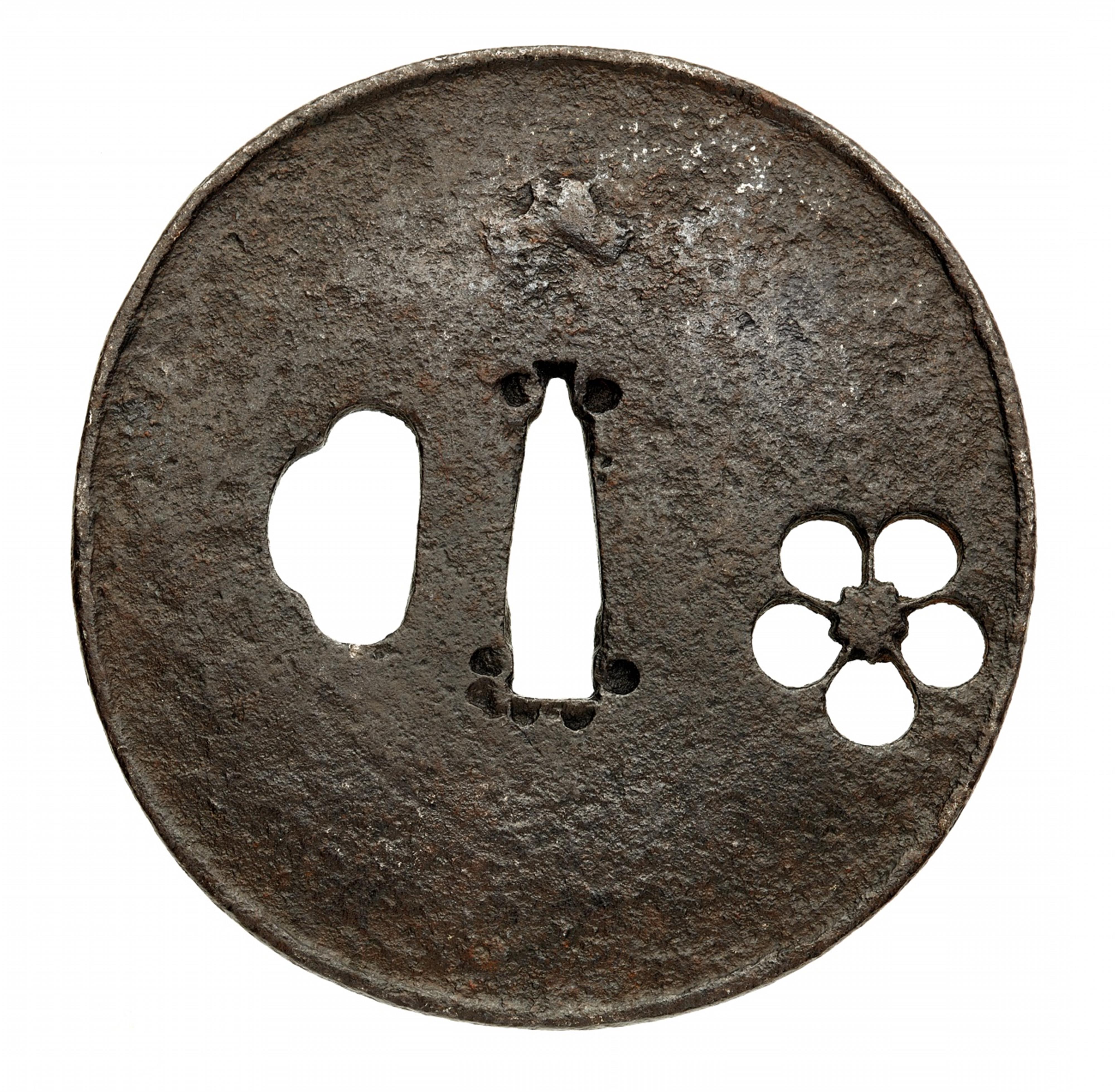 Two iron tsuba. Late Muromachi/Edo period - image-1