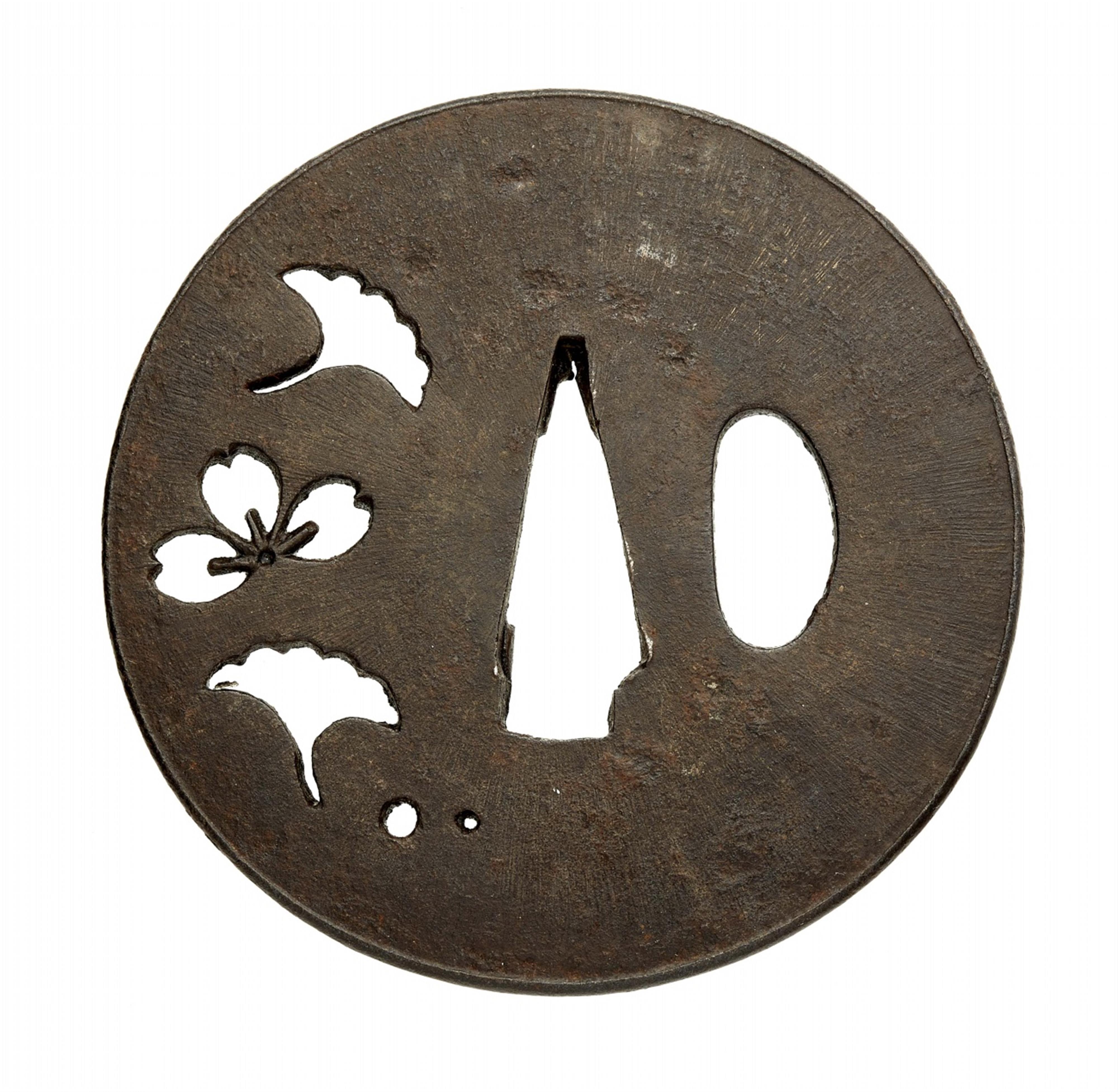 Drei sukashi-tsuba. Eisen. Edo-Zeit, 17. Jh. - image-2