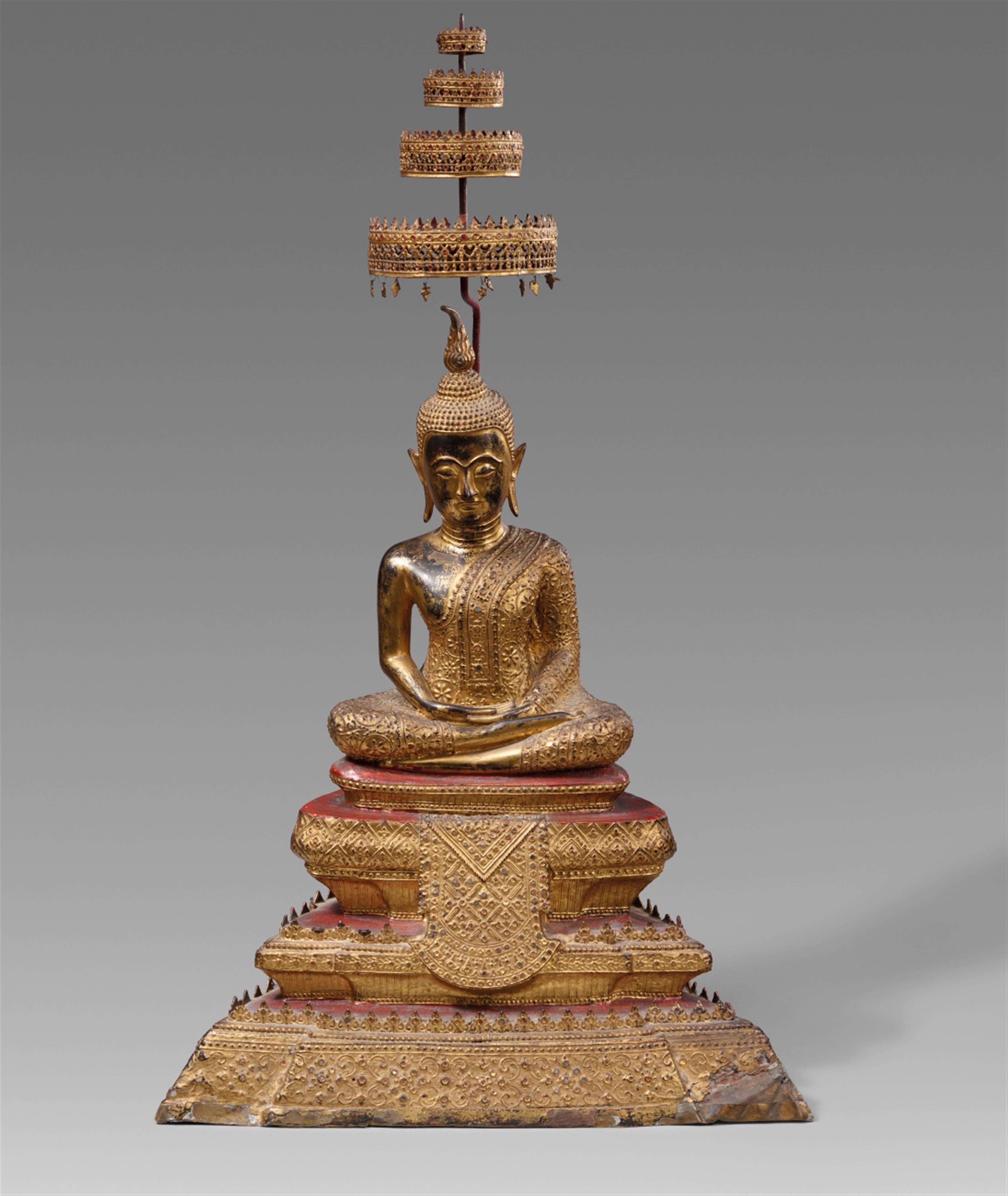 A Ratanakosin gilt lacquered bronze figure of Buddha Shakyamuni. Thailand. 19th century - image-1