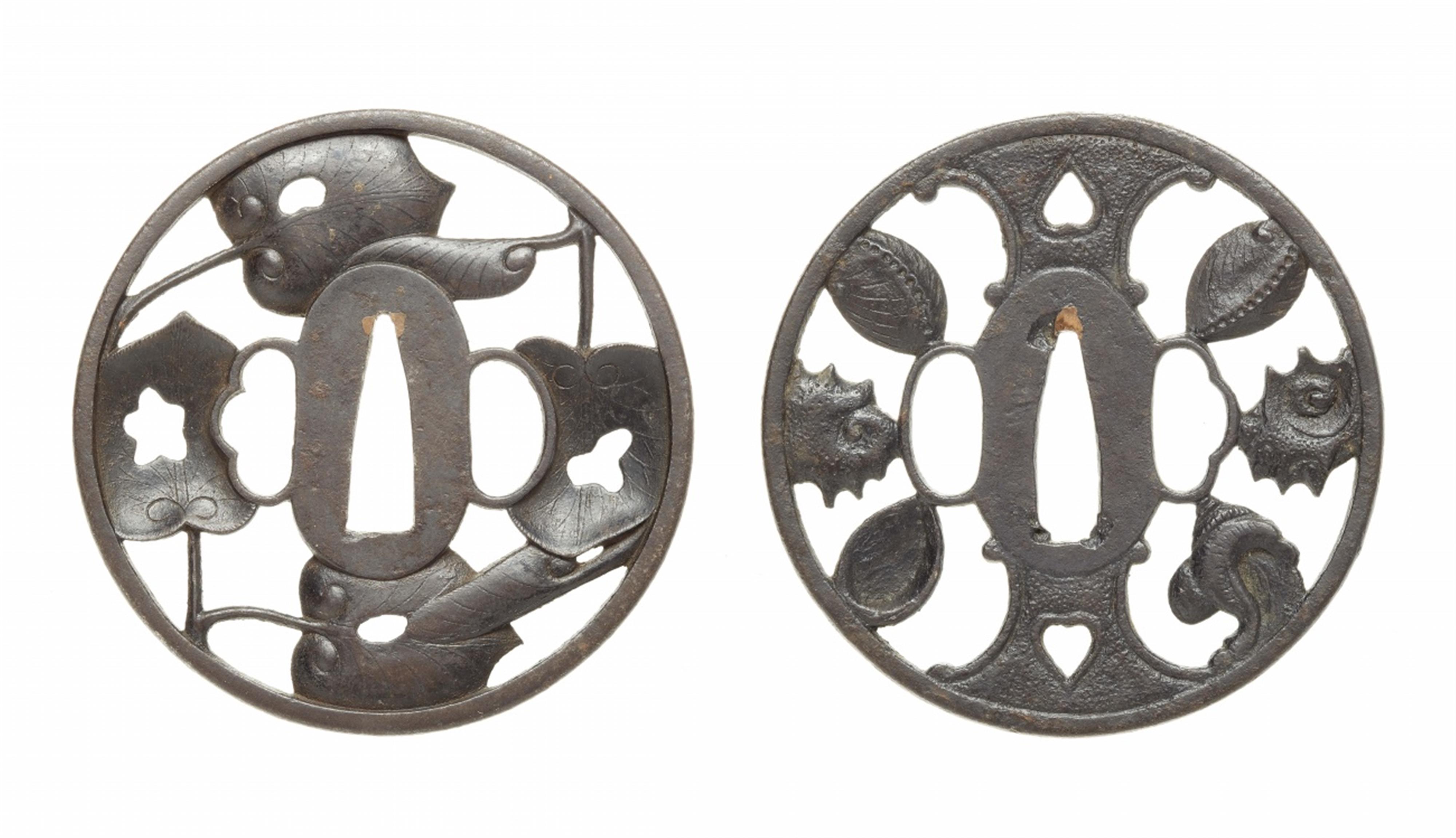 Zwei tsuba. Eisen. Edo-Zeit, 18./19. Jh. - image-2