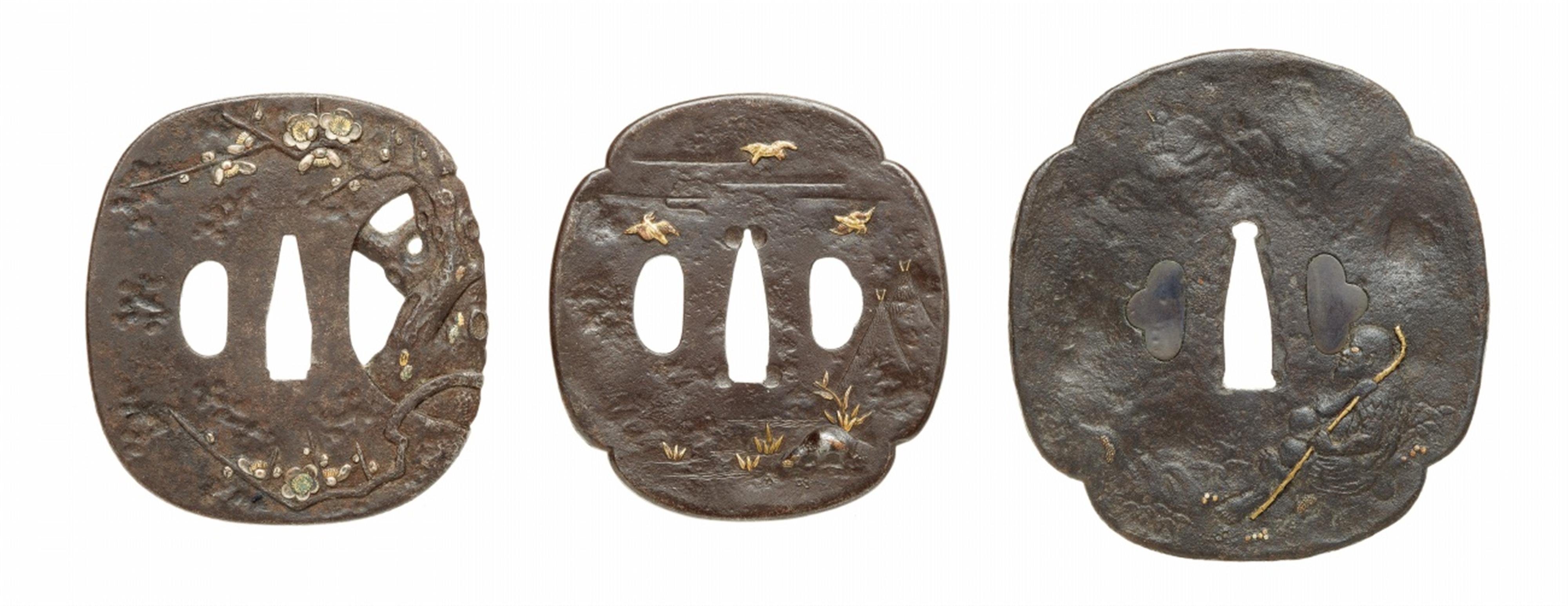 Three large iron tsuba. Edo period - image-1