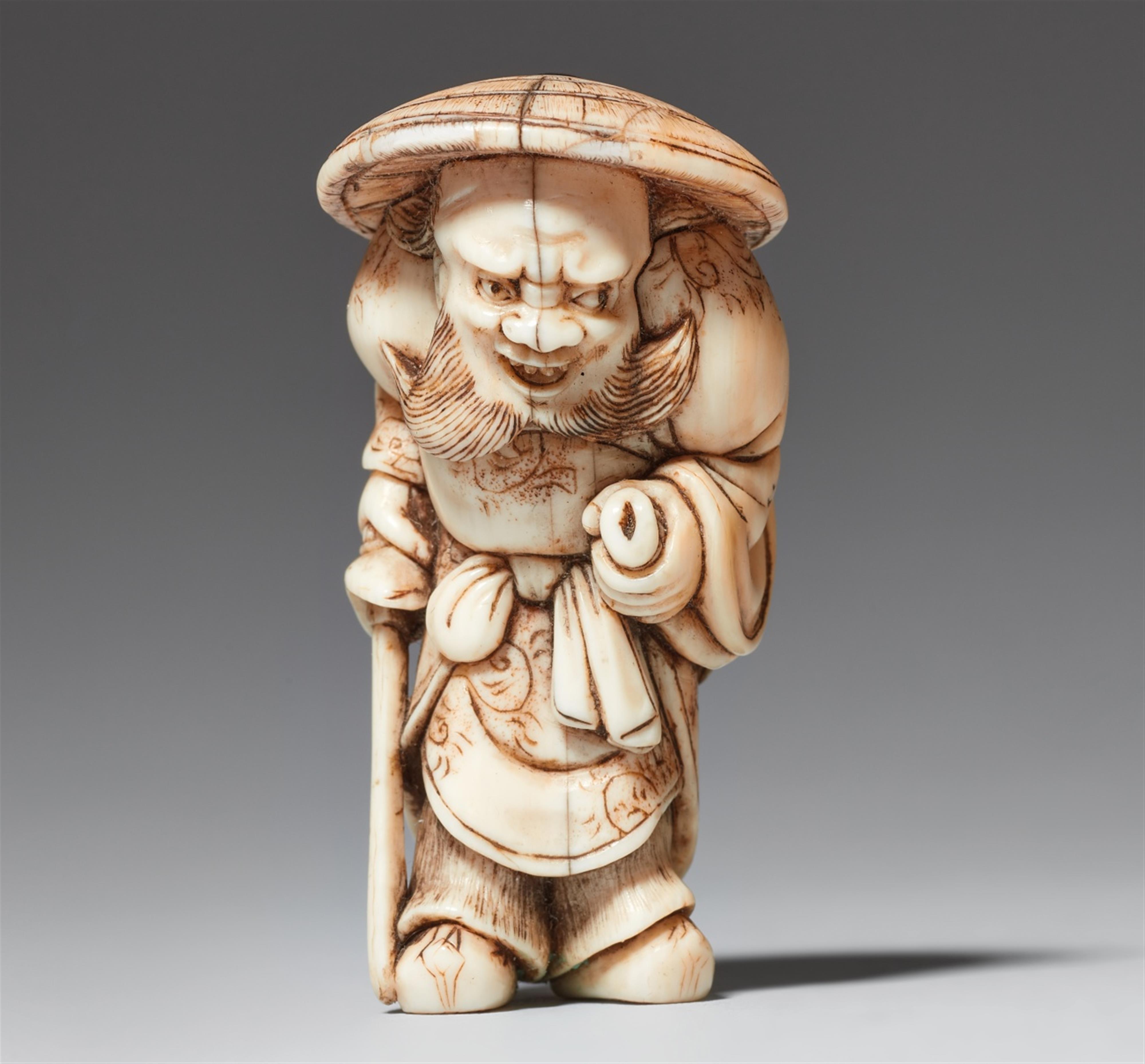 An ivory netsuke of Shoki. First half 19th century - image-1