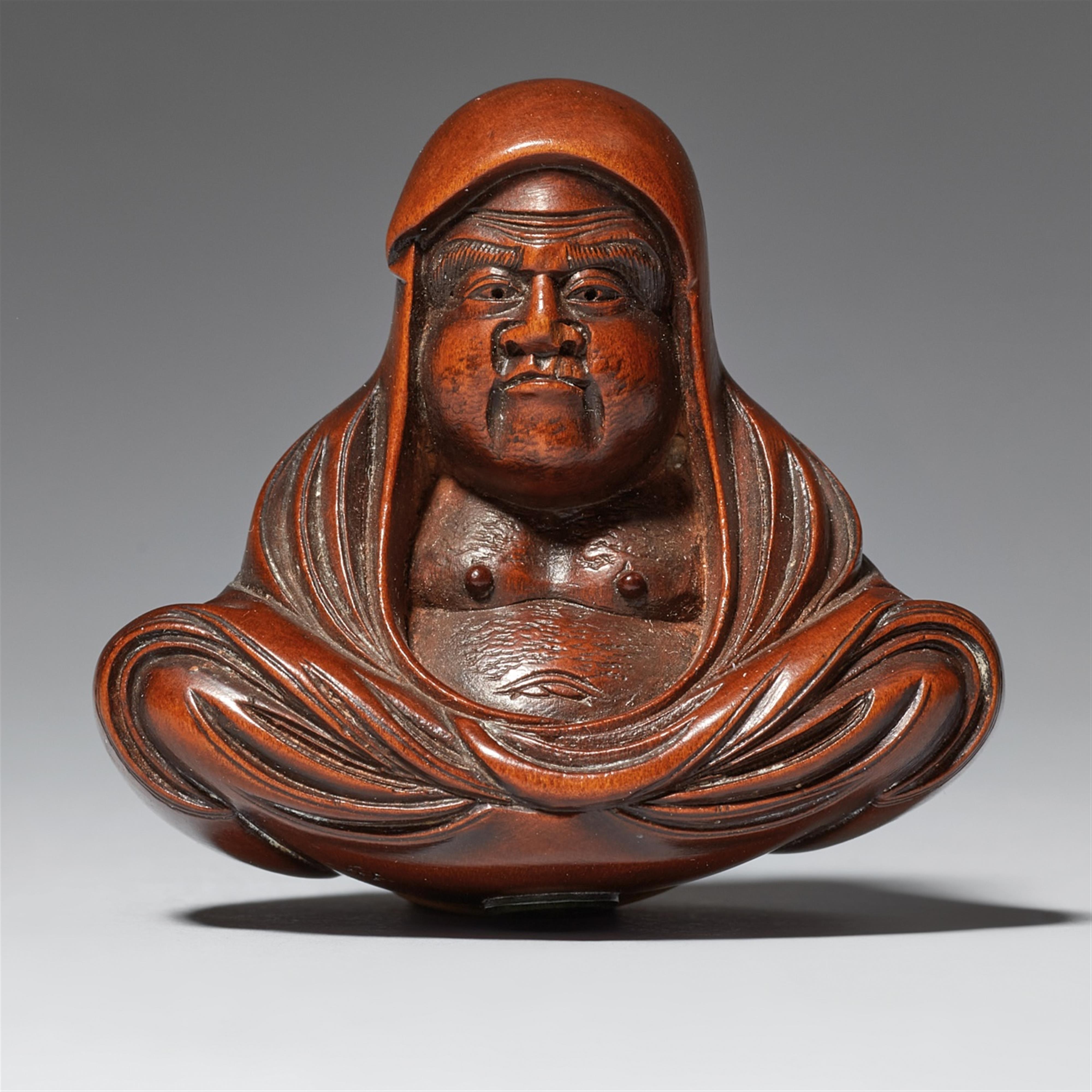 A wood netsuke of Daruma. Mid-19th century - image-1