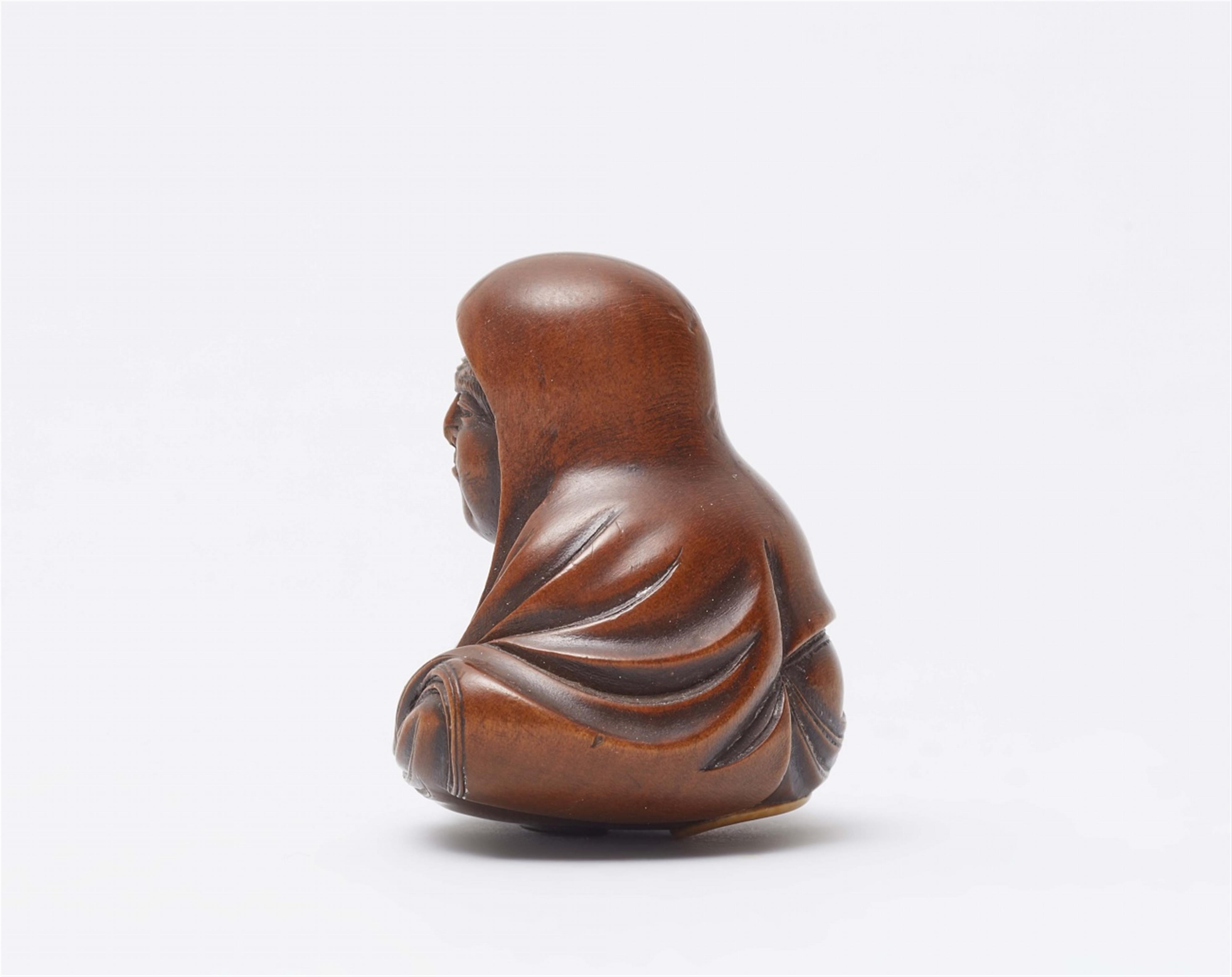 A wood netsuke of Daruma. Mid-19th century - image-4