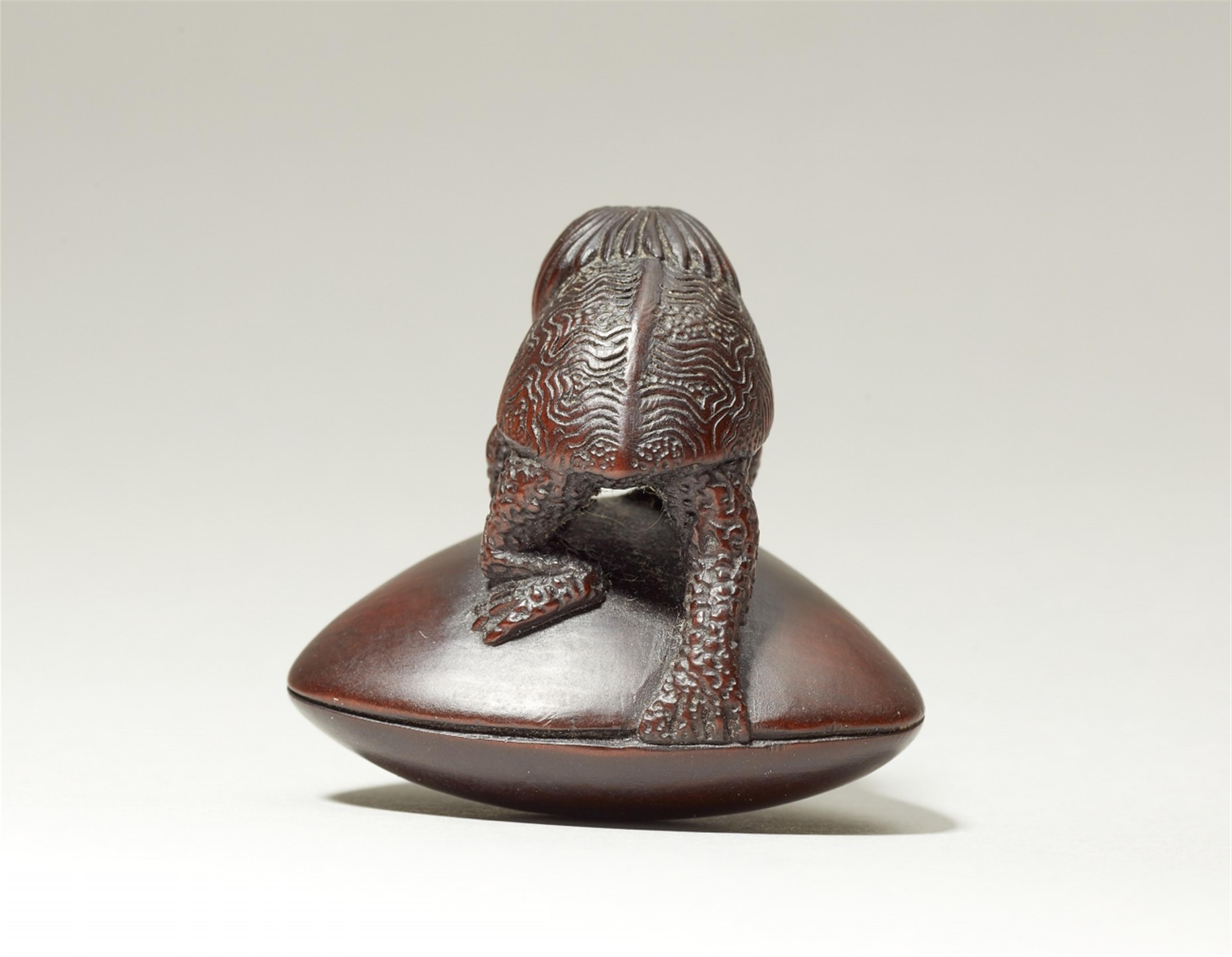 A wood netsuke of a kappa on a shell. Early 20th century - image-3