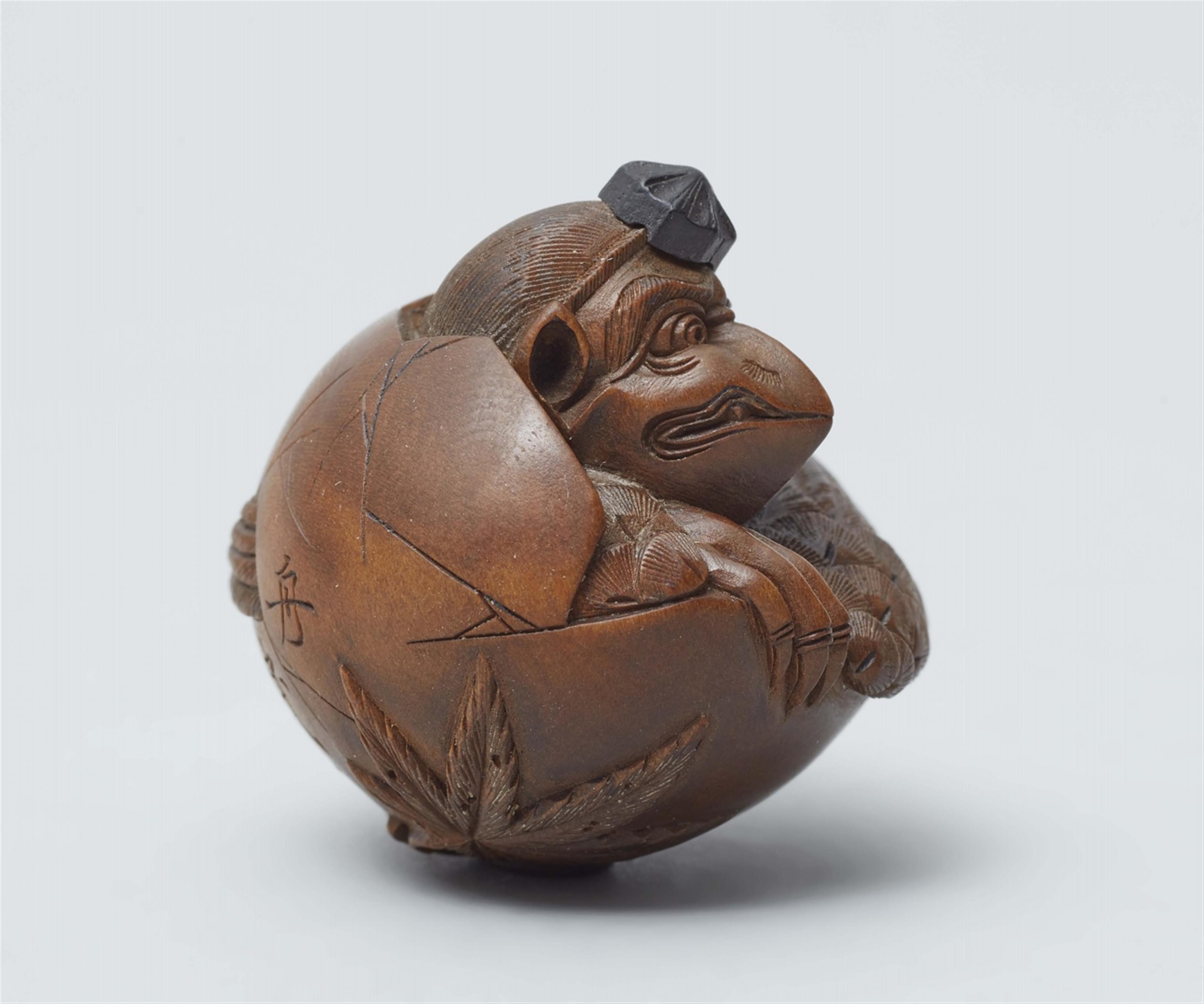 A boxwood netsuke of a tengu no tamago. Late 19th century - image-2