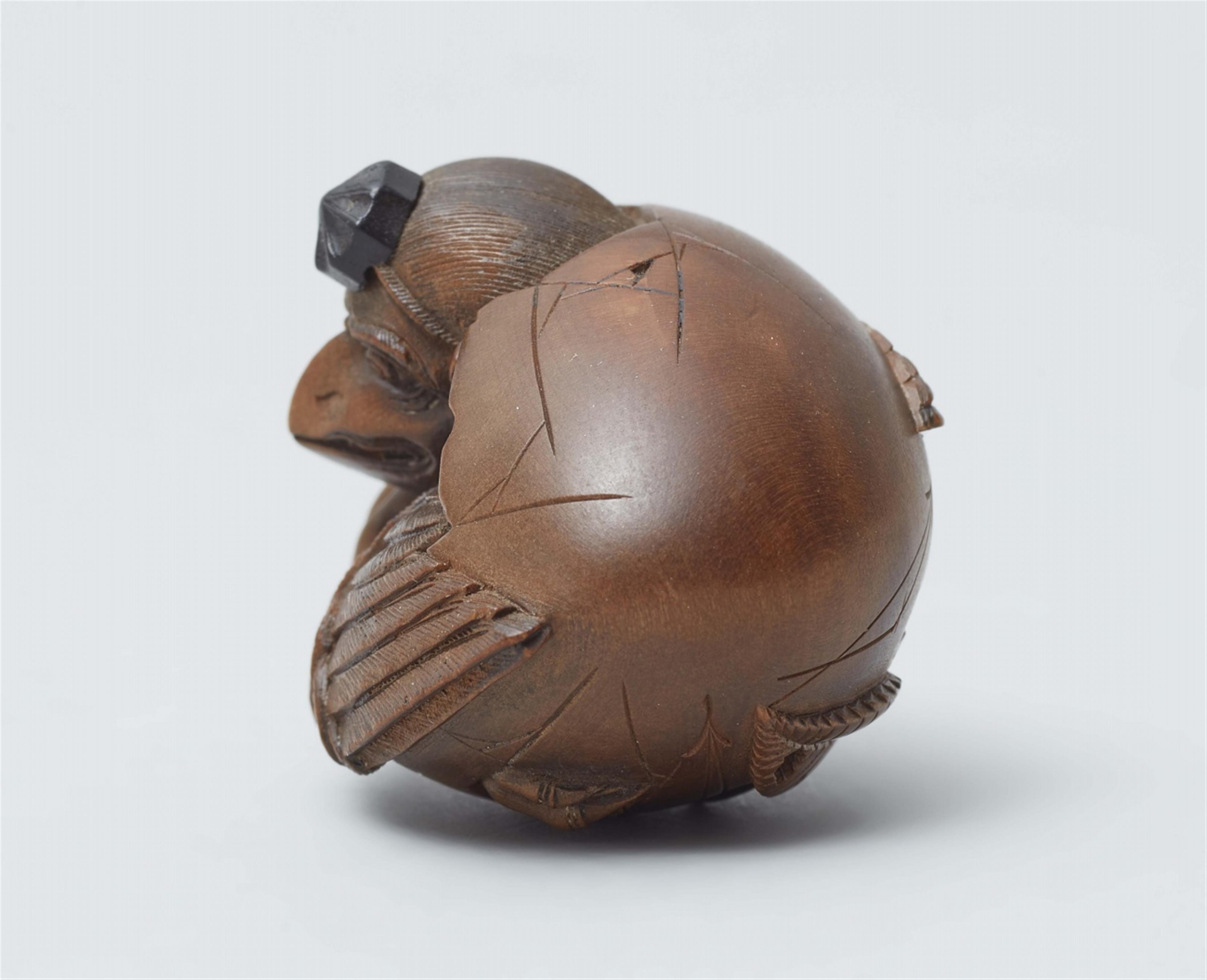 A boxwood netsuke of a tengu no tamago. Late 19th century - image-4