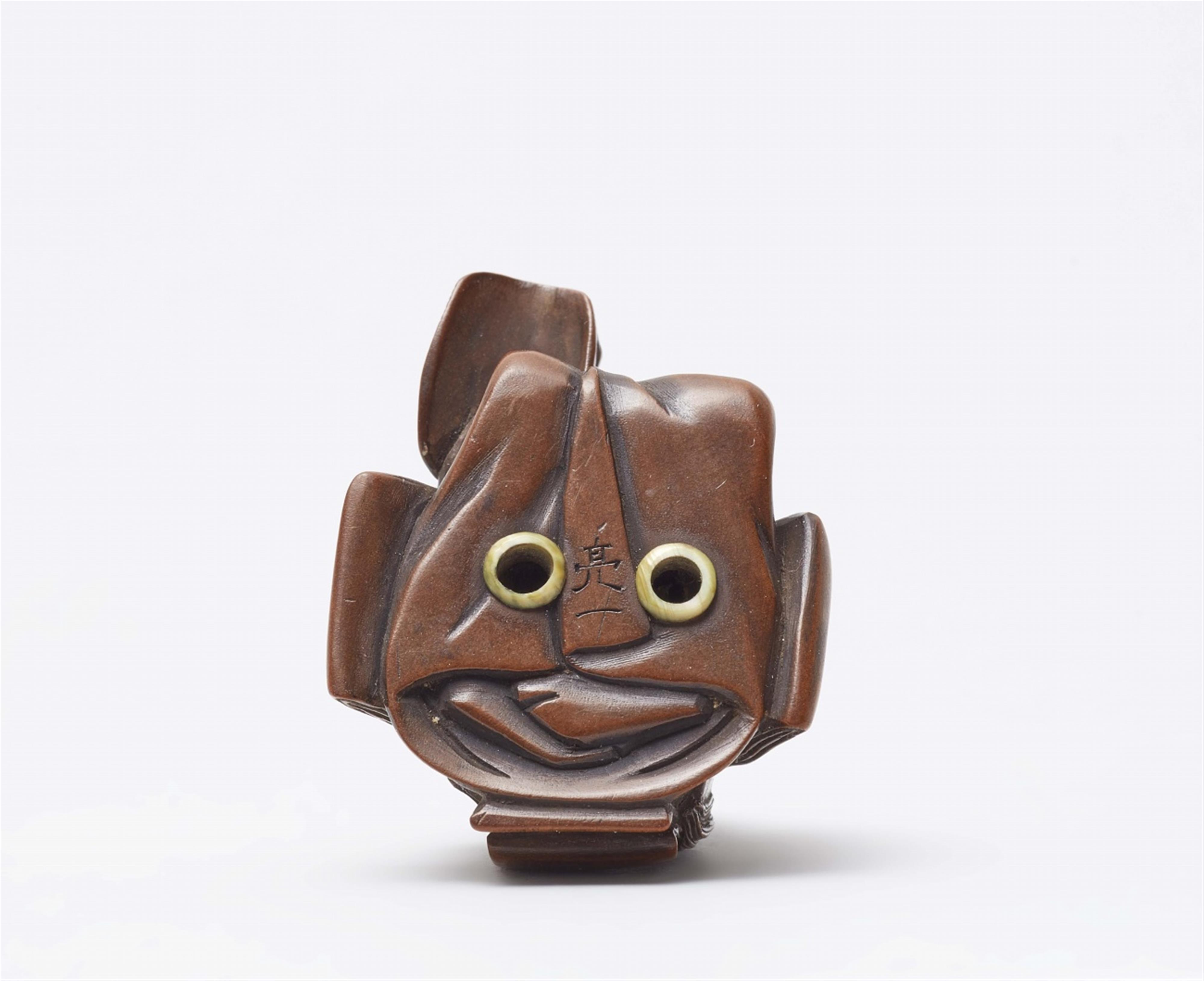 A boxwood shunga netsuke. Late 20th century - image-5