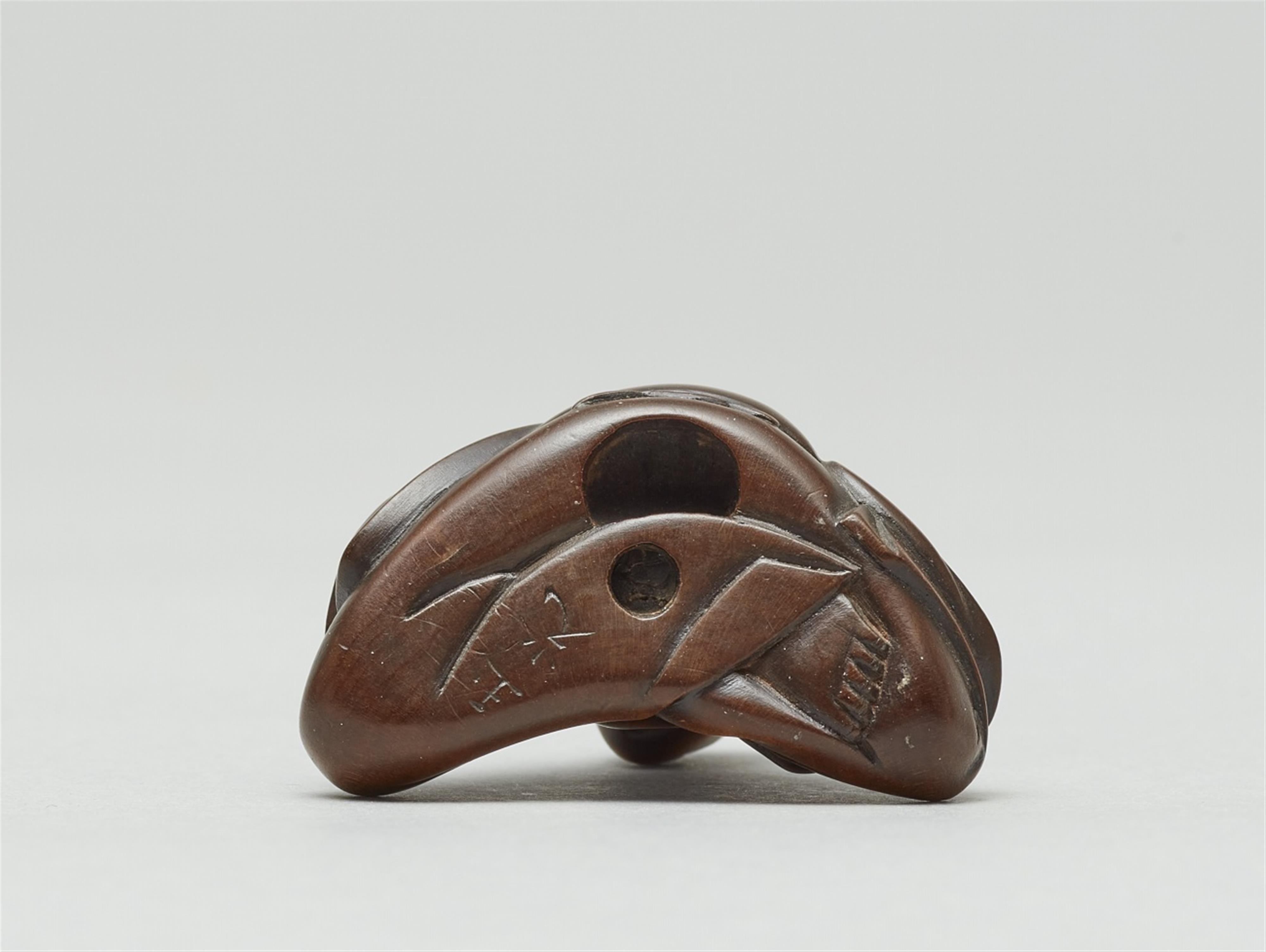 Three boxwood netsuke. 19th century - image-5