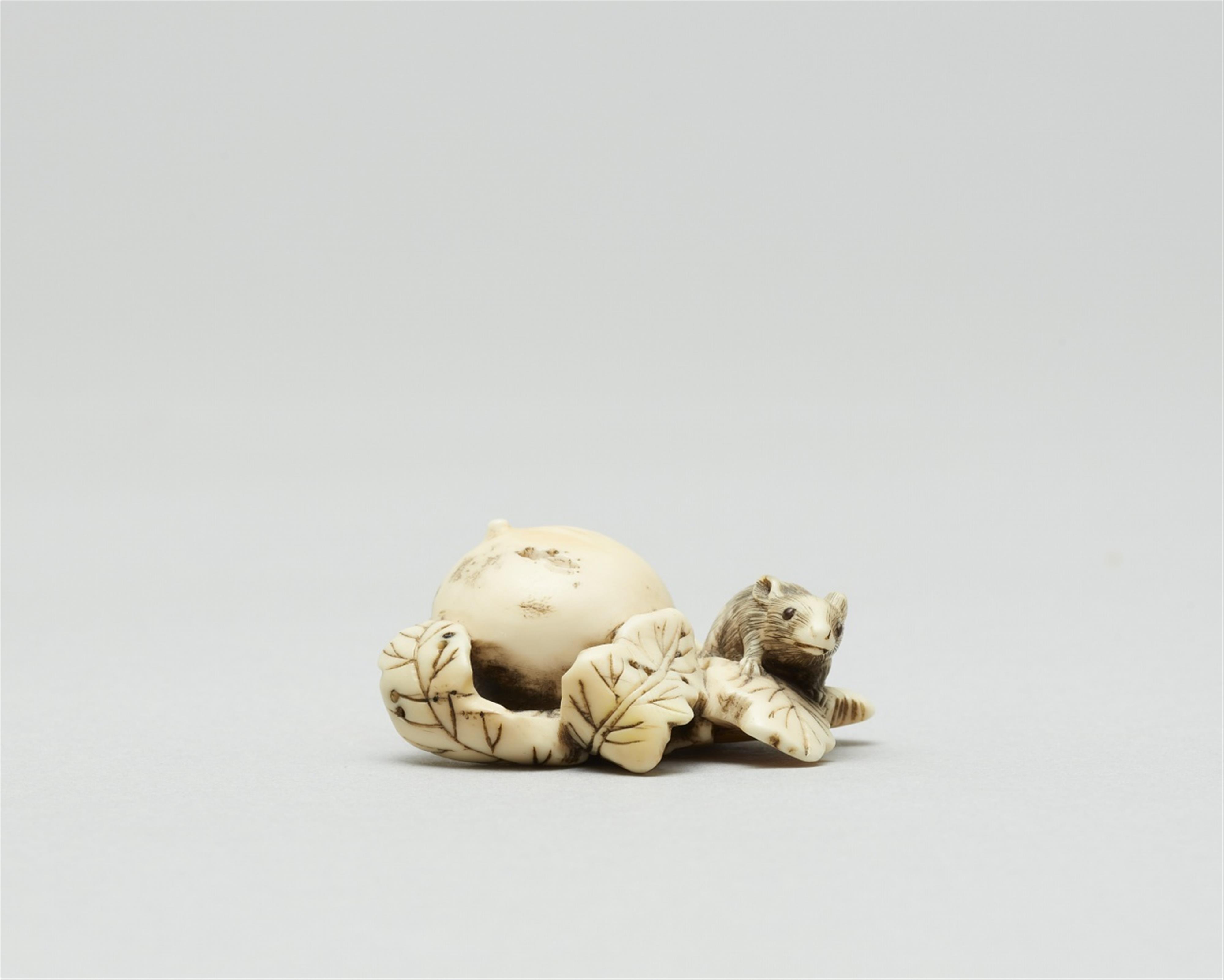 A marine ivory netsuke of a rat with a fruit. 19th century - image-2