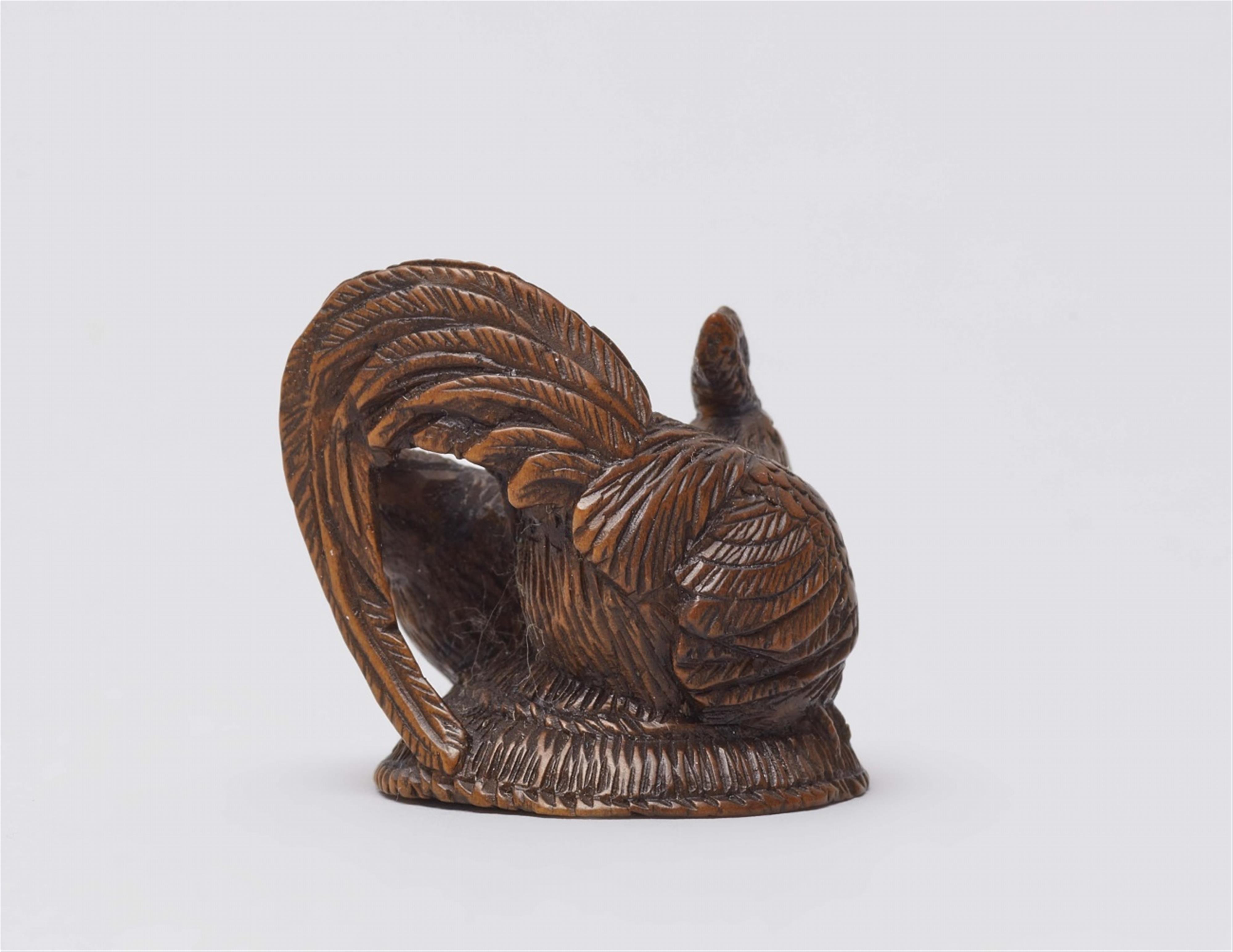 A boxwood netsuke of a cockerel and chicken. Mid-19th century - image-3