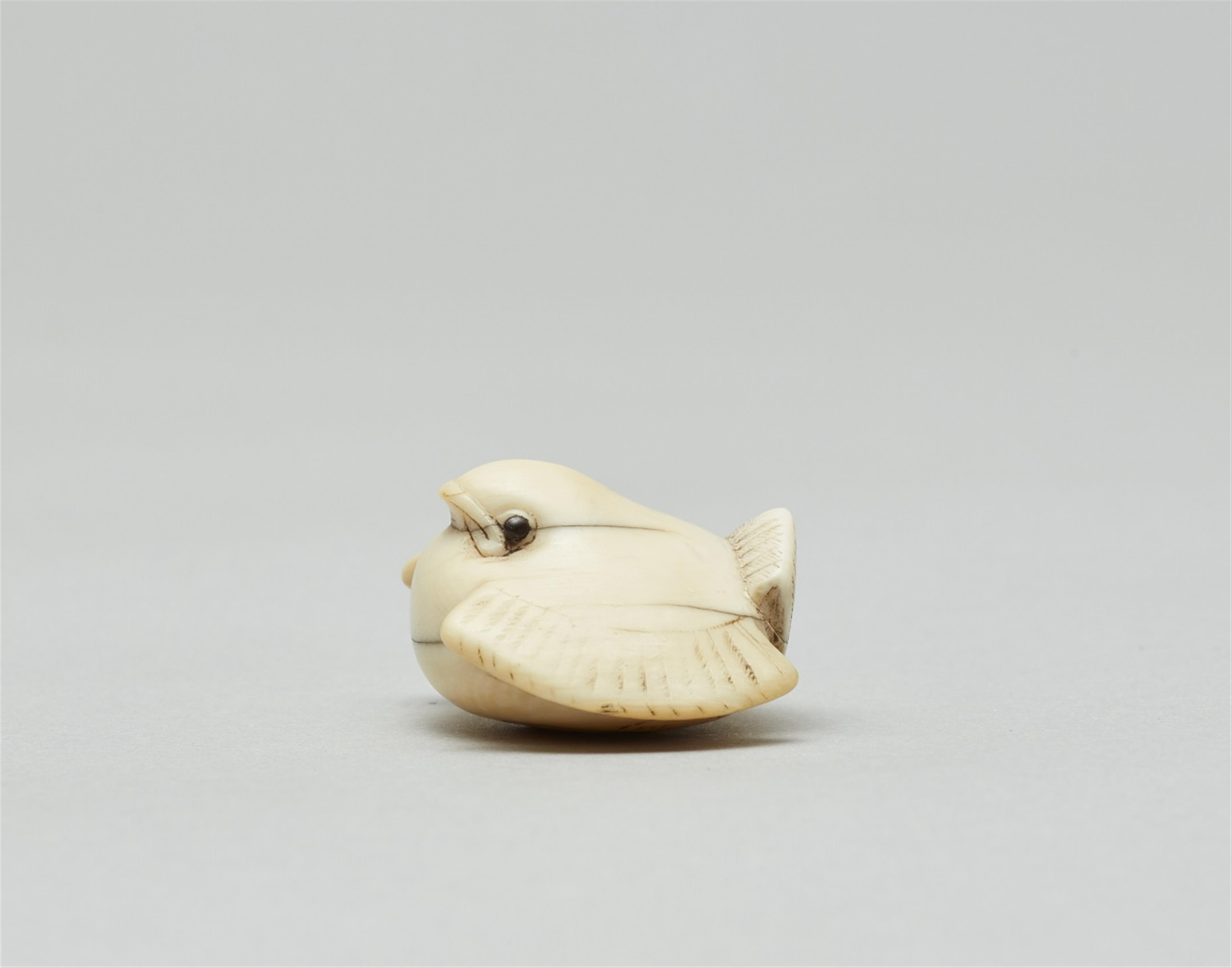 An ivory netsuke of a fukura suzume. 19th century - image-3