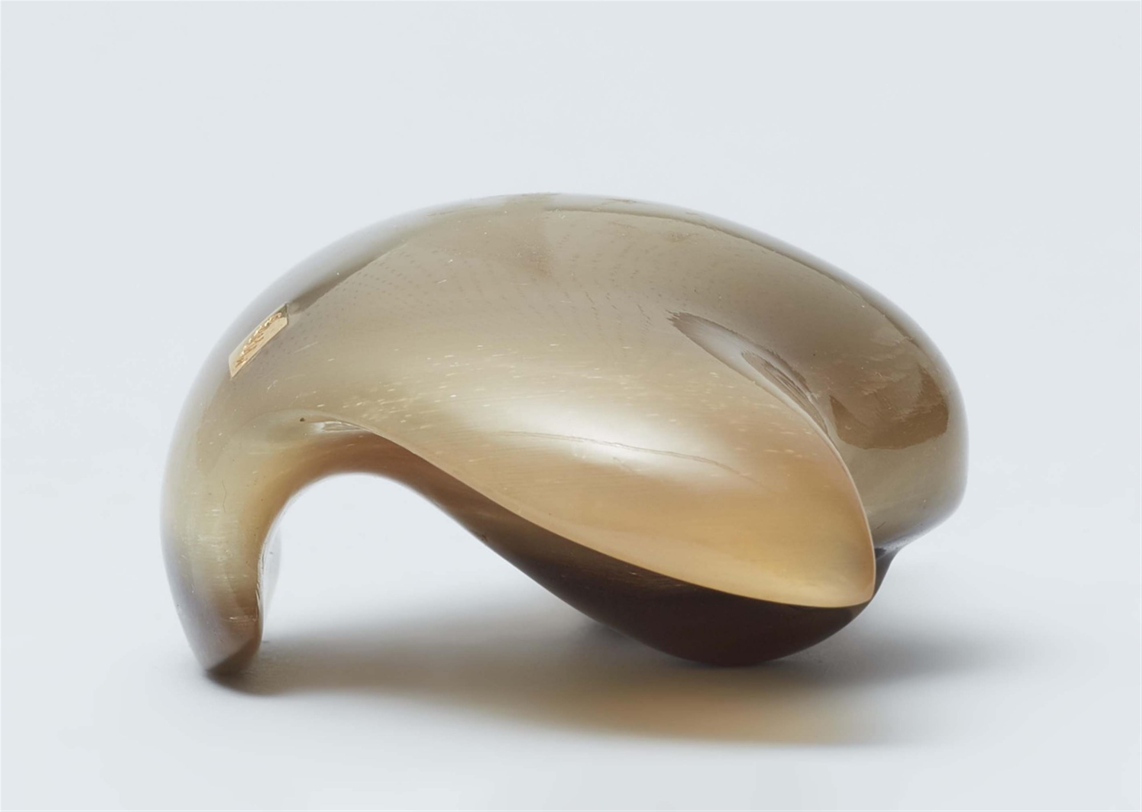 A light buffalo horn fukura suzume - image-4