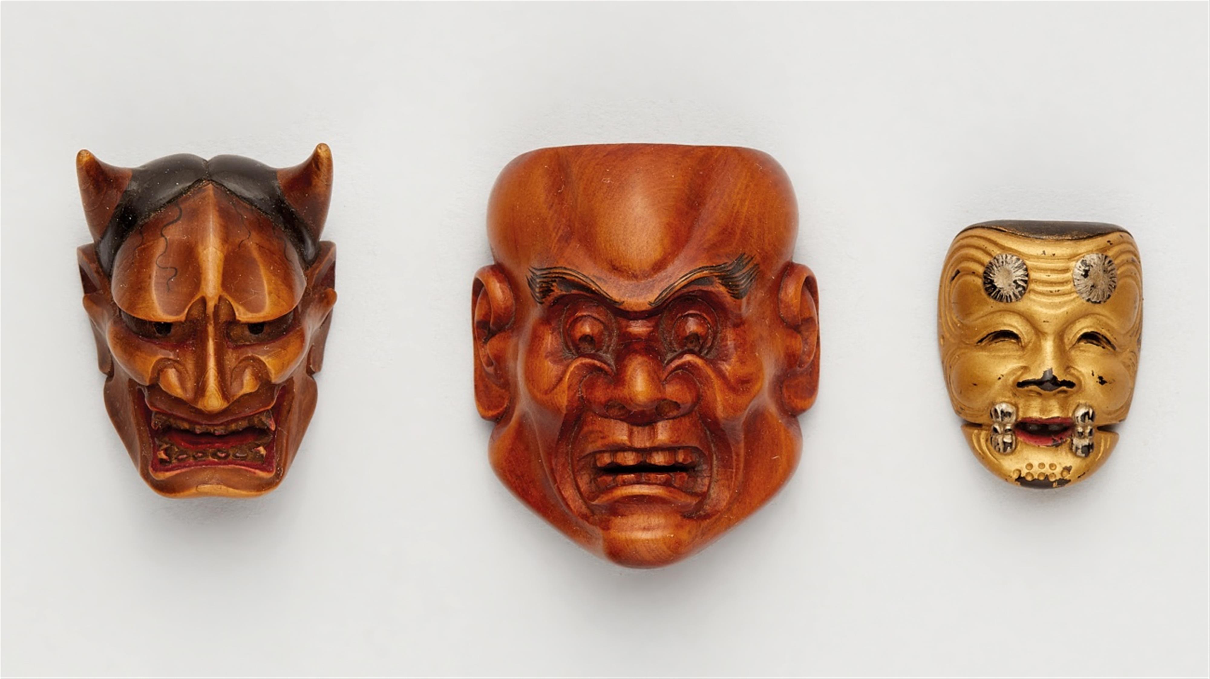 Three mask netsuke. 19th century - image-1
