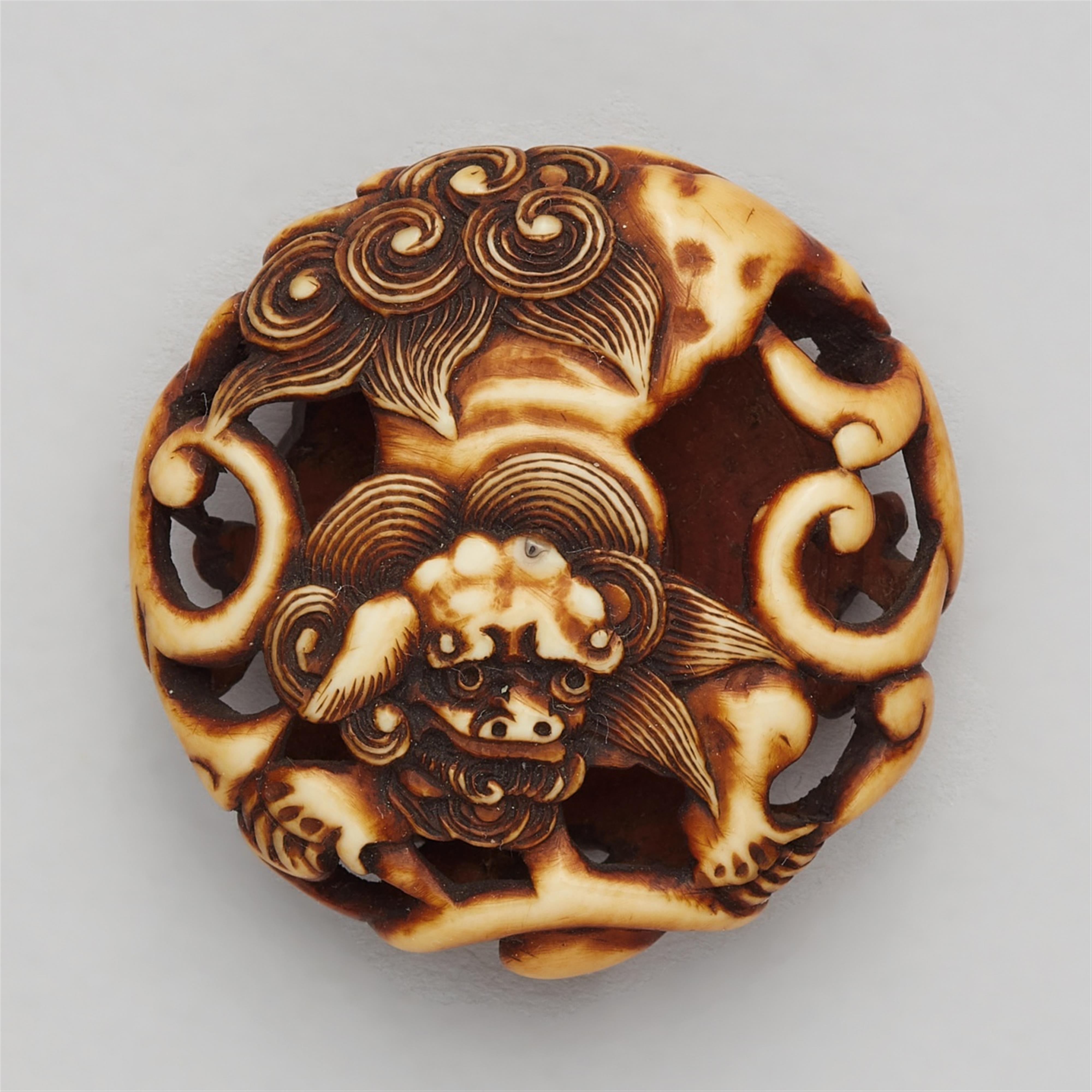 An ivory ryusa manju. 19th century - image-1