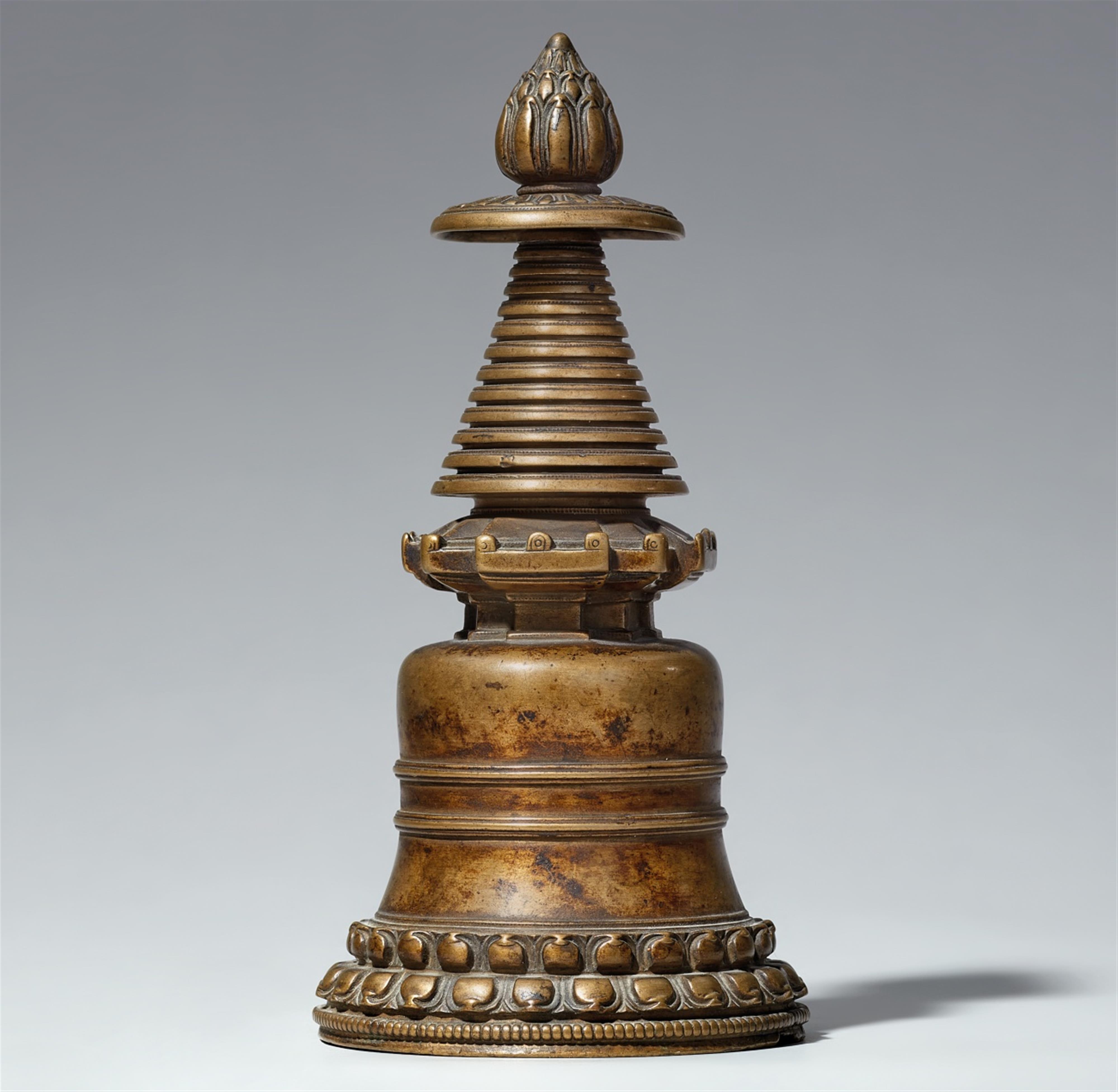 Stupa. Bronze. Tibet. 18./19. Jh. - image-1