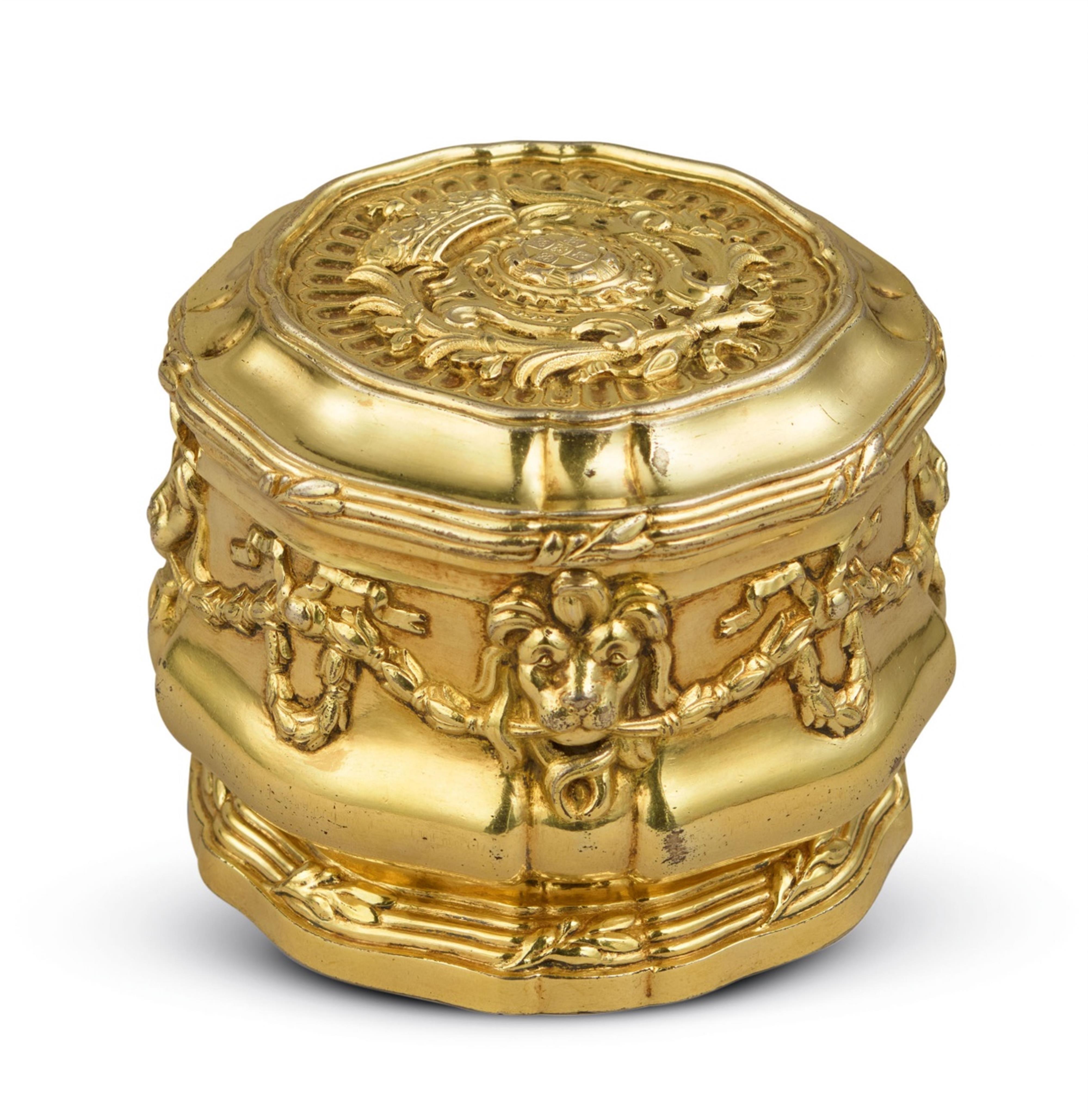 A silver gilt powder box from a toilette set made for the Portuguese royal family - image-1