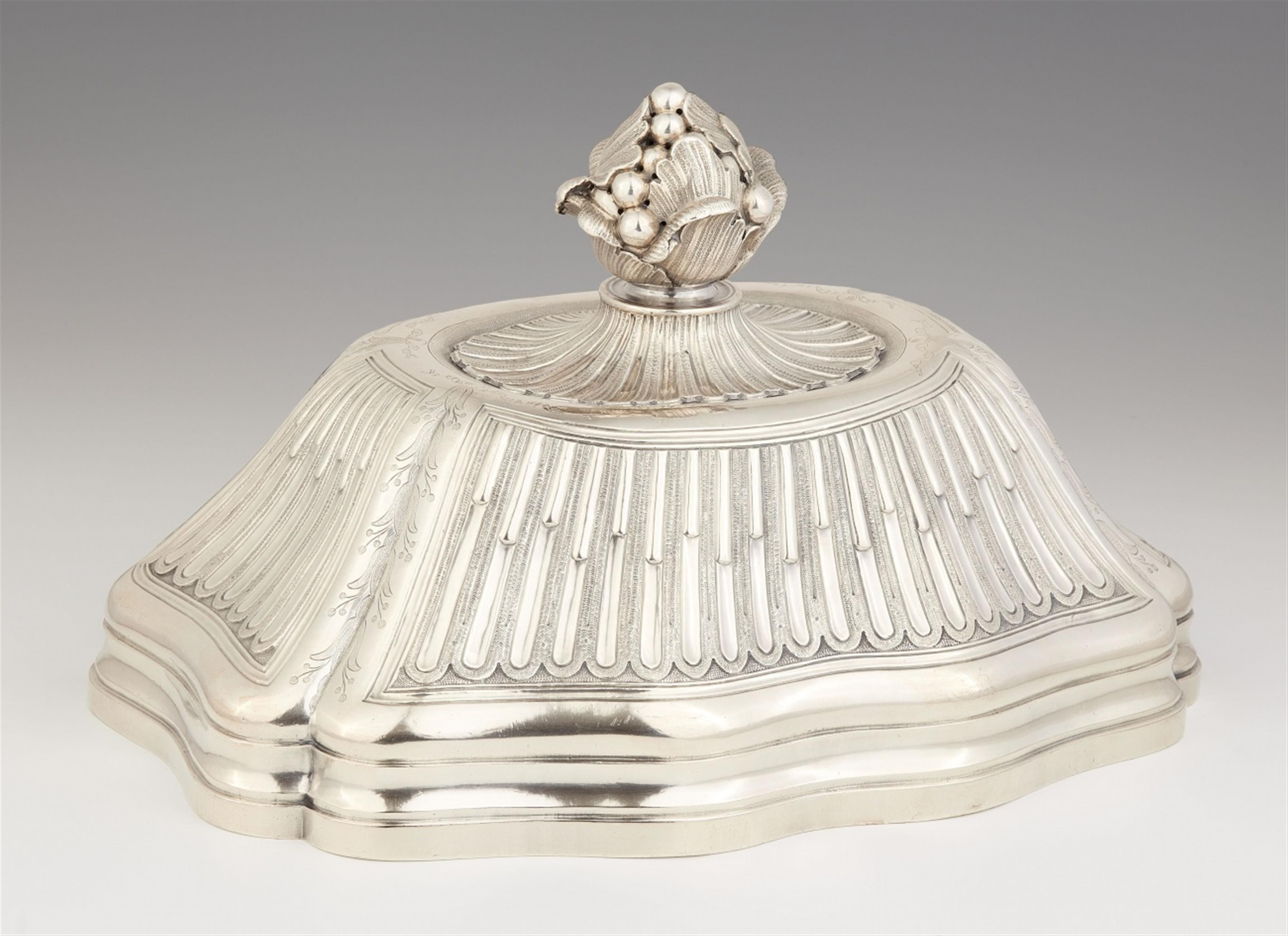 A St. Petersburg silver cloche - image-1