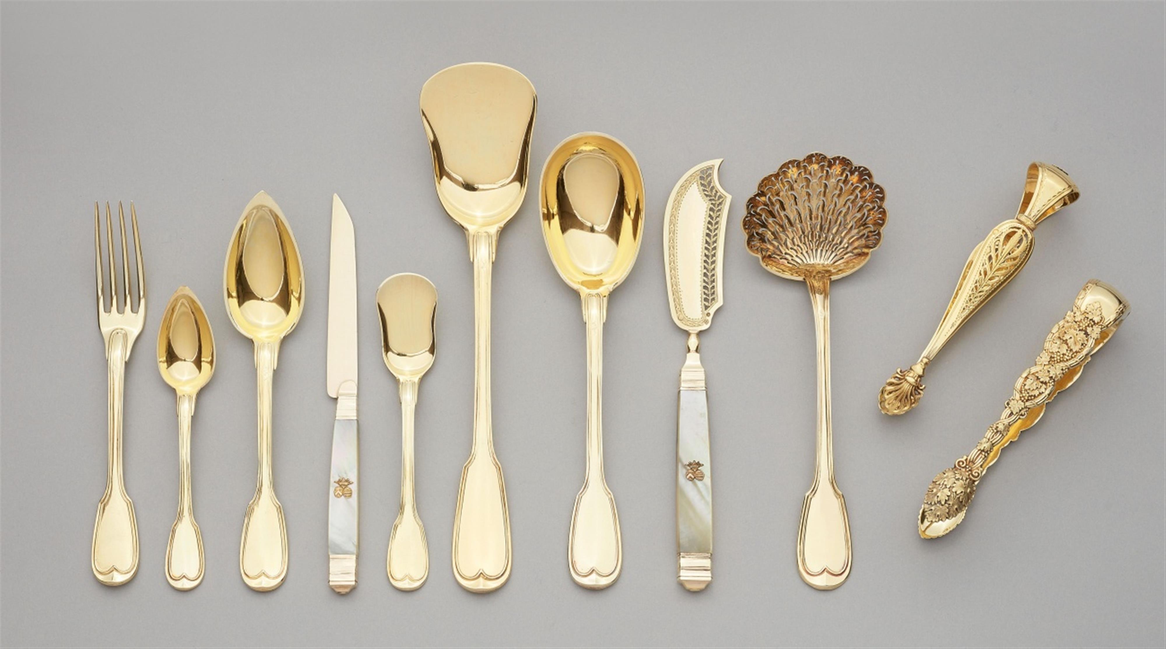 An extensive Parisian silver gilt cutlery set made for the Marquis and the Marquise de Pomereu - image-2