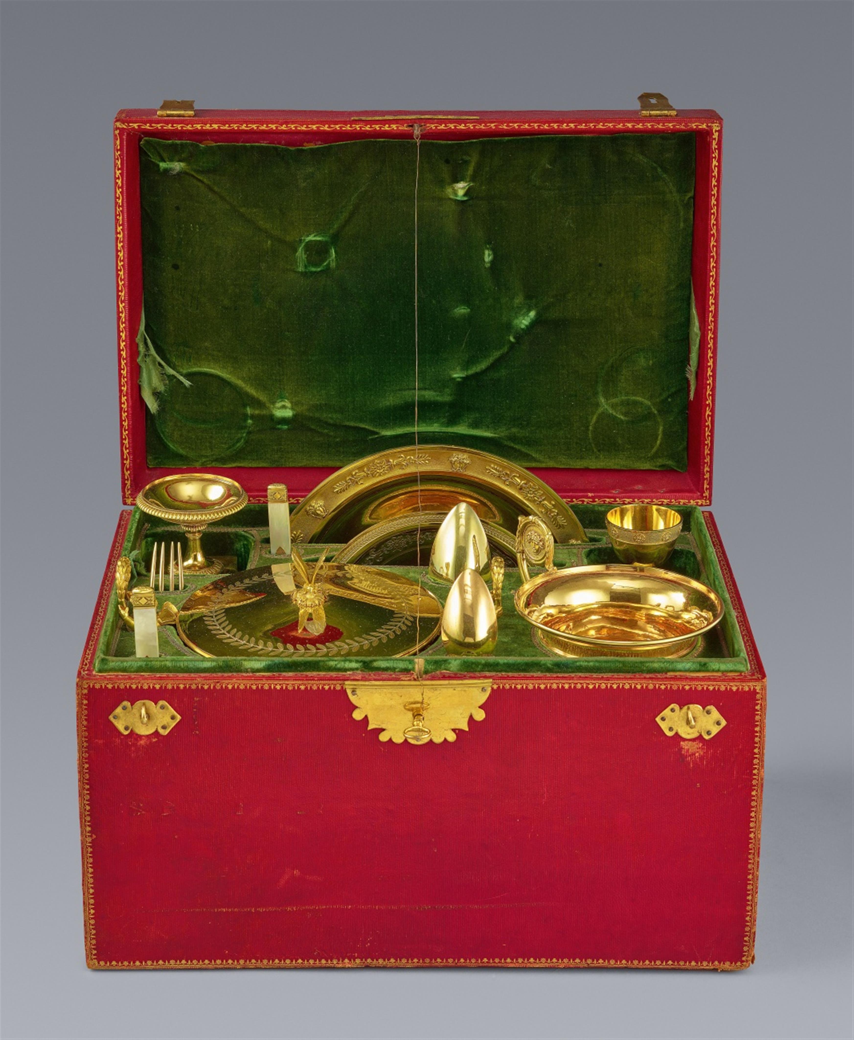 A silver gilt travel service in a box - image-2