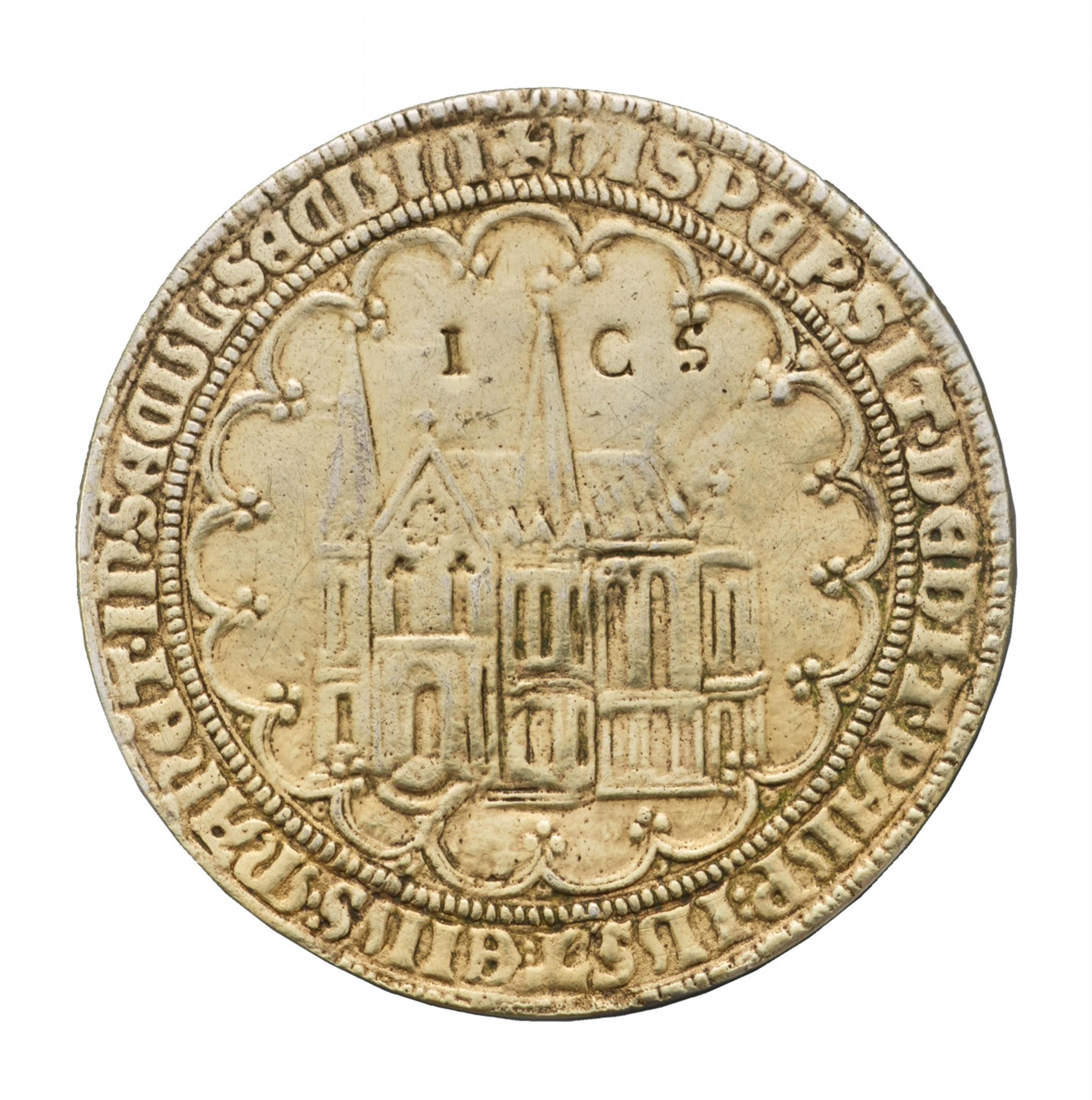 A silver gilt medallion commemorating Saint Elisabeth - image-3